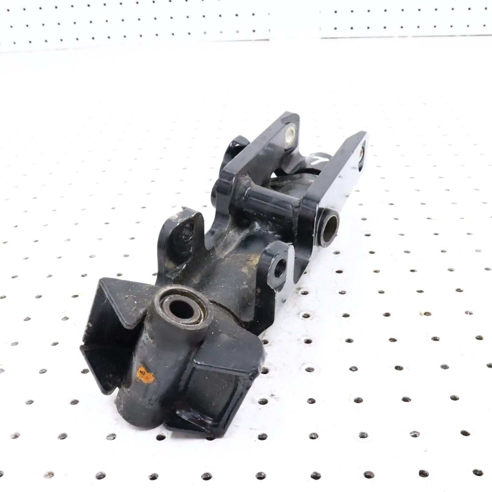 2005 ARCTIC CAT SABERCAT 600 LEFT FRONT STEERING ARM SPINDLE KNUCKLE 1703-433