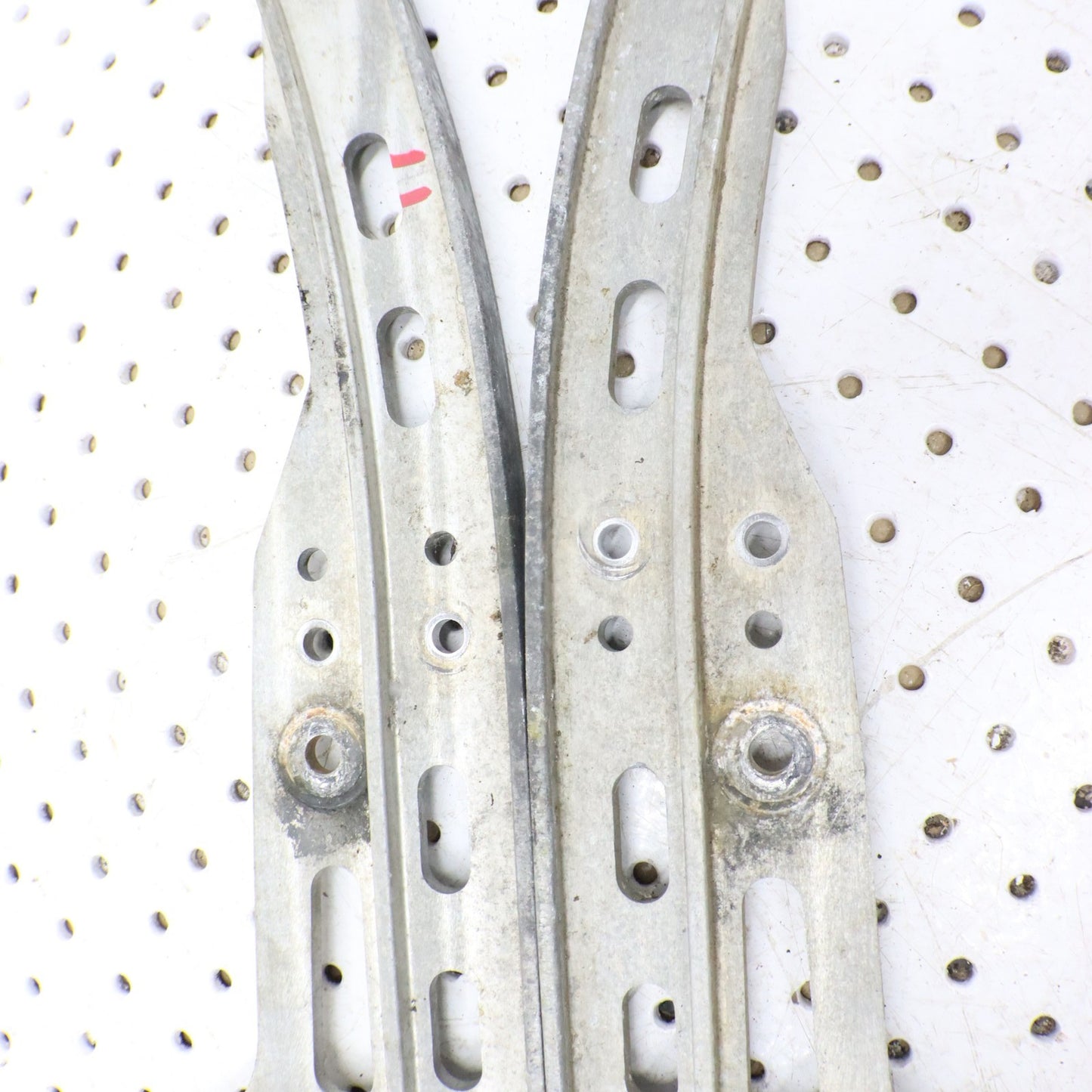 2007 Polaris Iq 600 Slide Rails L & R  1542130 ; 1542131 