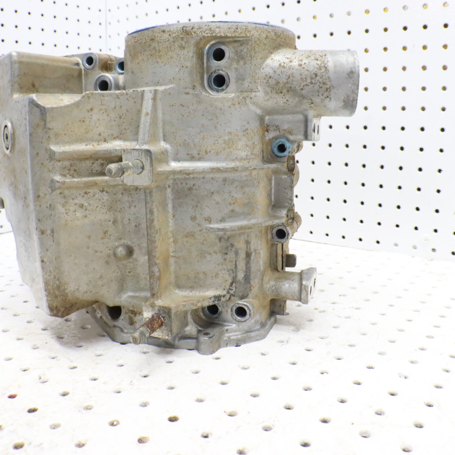 2009 Polaris Rzr 800 Crankcase Engine Case 2203301