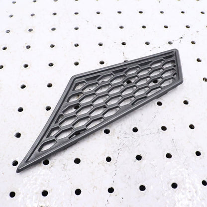 2007 ARCTIC CAT F5 RIGHT HOOD LOUVER SCREEN VENT COVER 4606-700 