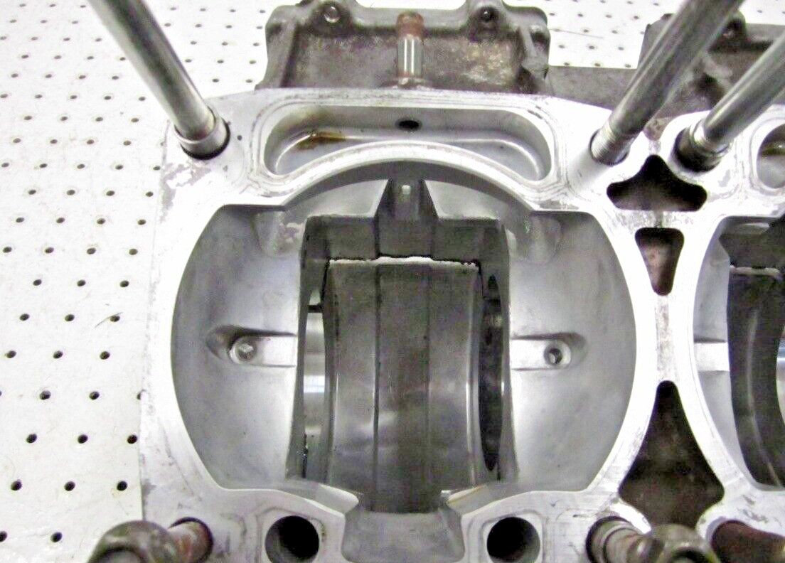2004 ARCTIC CAT SABERCAT 600 EFI LX CRANK CASE 3006-497