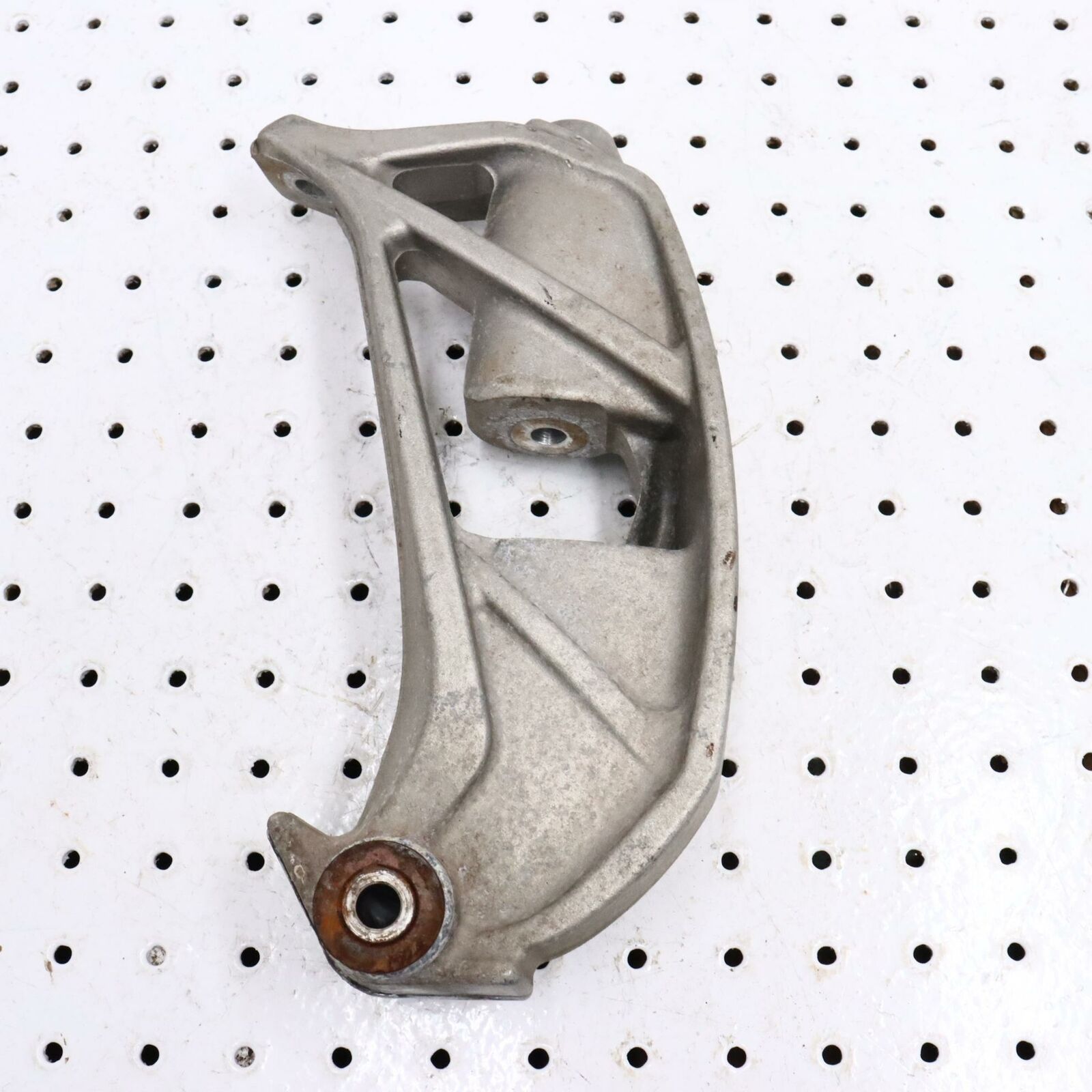 2007 POLARIS IQ 600 RIGHT FRONT STEERING ARM SPINDLE KNUCKLE 1822796