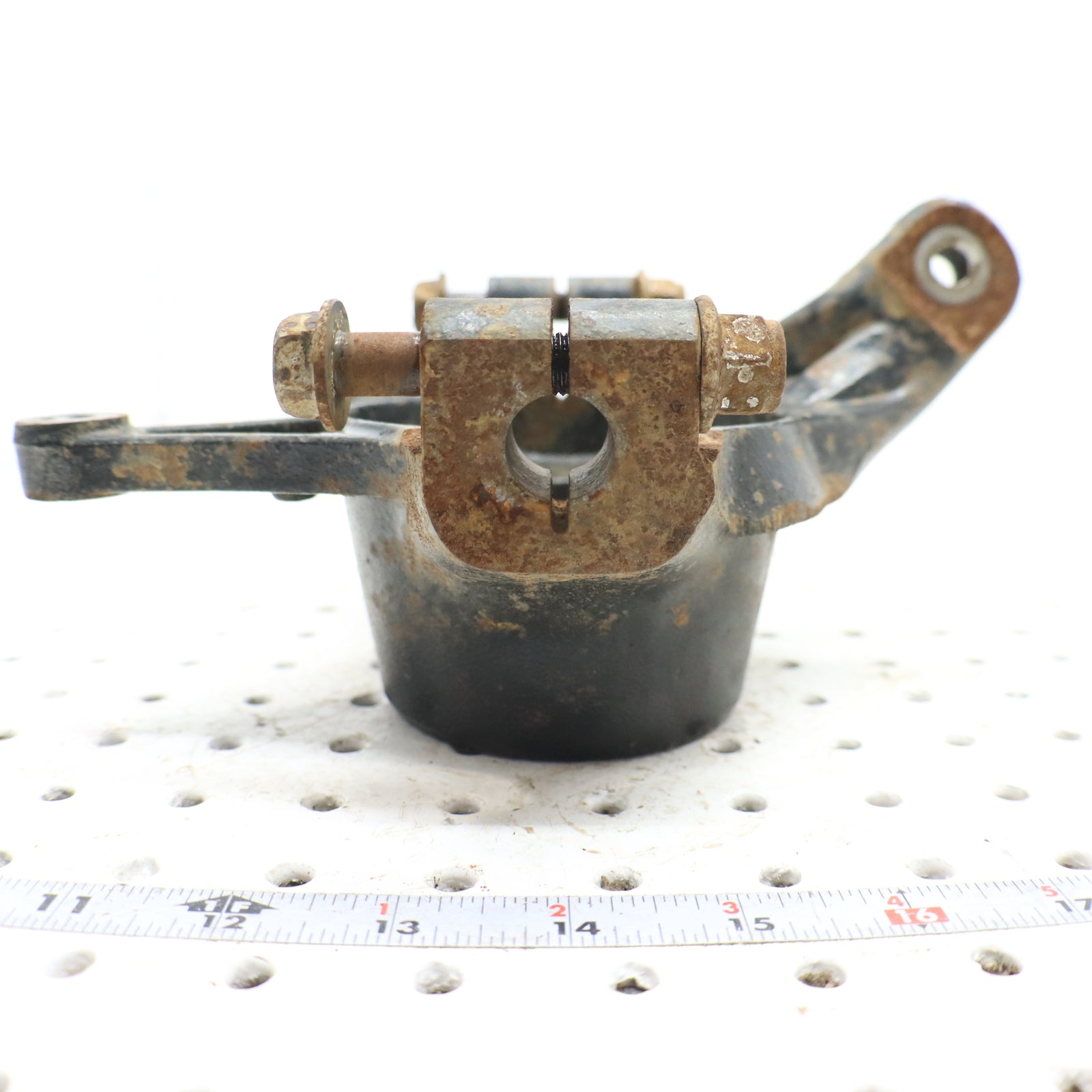 2013 Polaris Ranger Xp 900 Steering Knuckle  FRONT RIGHT 5138232; 5139977