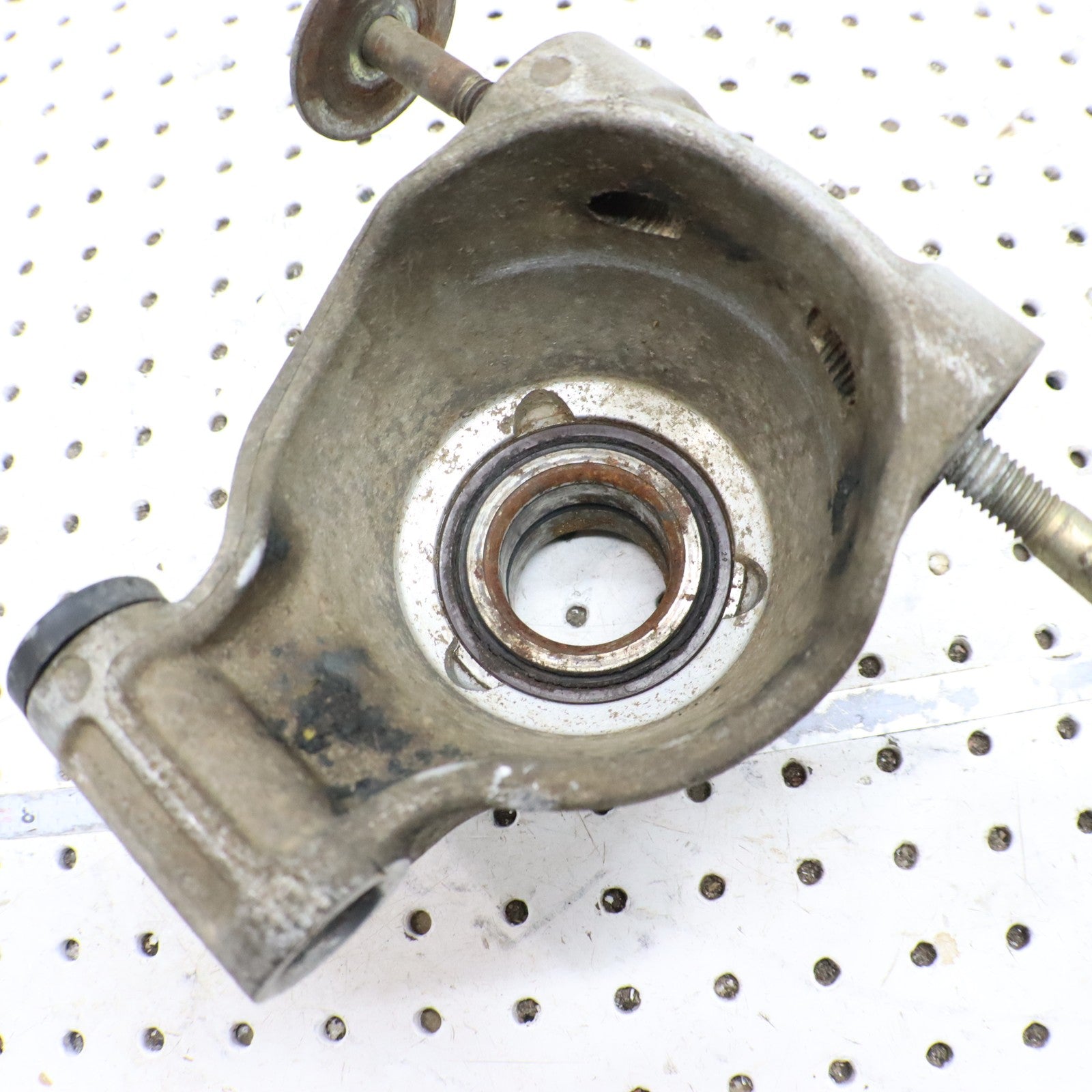 2004 Polaris Sportsman 500 Bearing Carrier Knuckle Rear RIGHT 5133664 5134206