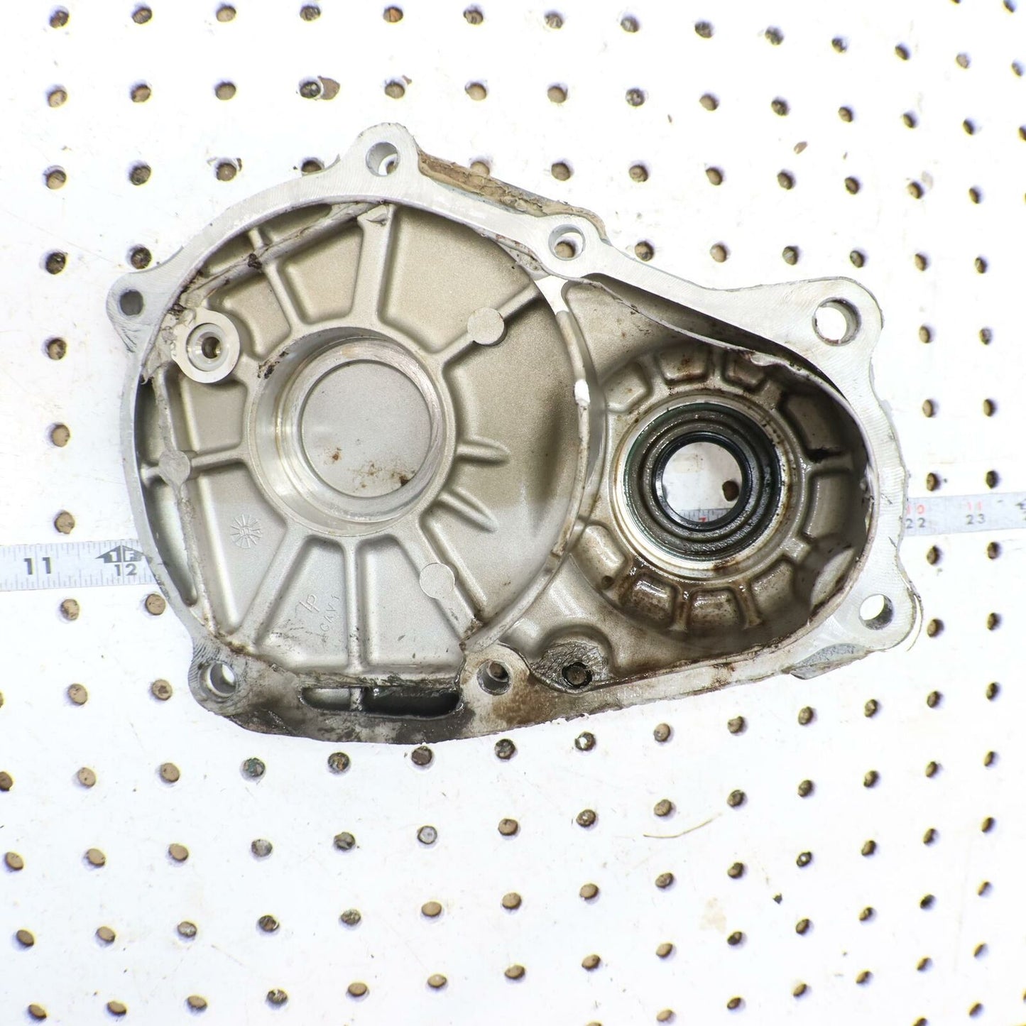 2000 POLARIS MAGNUM 325 TRANSMISSION GEARCASE FRONT OUTPUT COVER 3233781