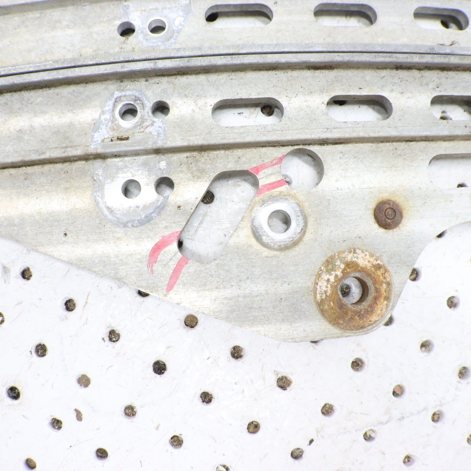 2007 Polaris Iq 600 Slide Rails L & R  1542130 ; 1542131 