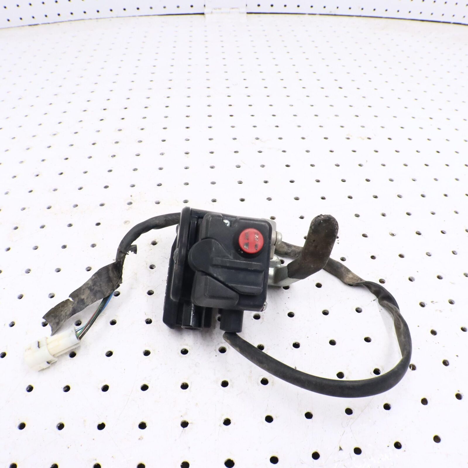 2013 YAMAHA GRIZZLY 700 THROTTLE LEVER ASSY 1HP-26250-00-00; 1HP-26250-03-00