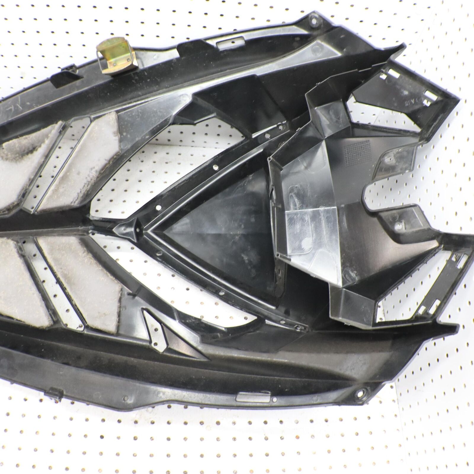 2014 POLARIS PRO RMK 800 HOOD SHROUD 5437509-070 (CRACKED)
