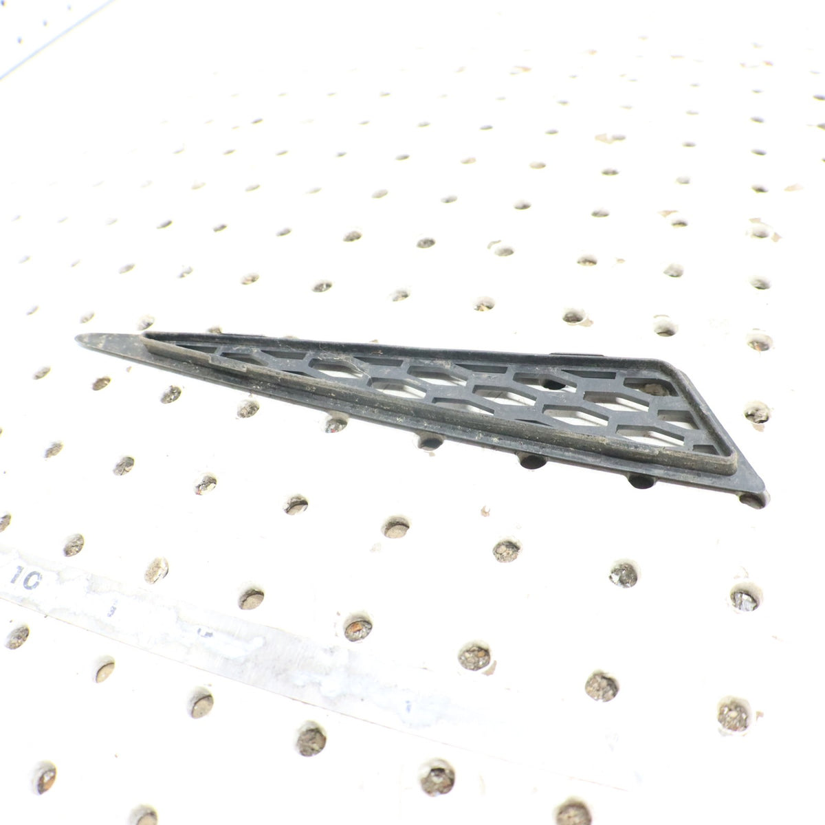2007 Arctic Cat F6 Hood Panel Screen Vent Outer Front Right Black 4606-624