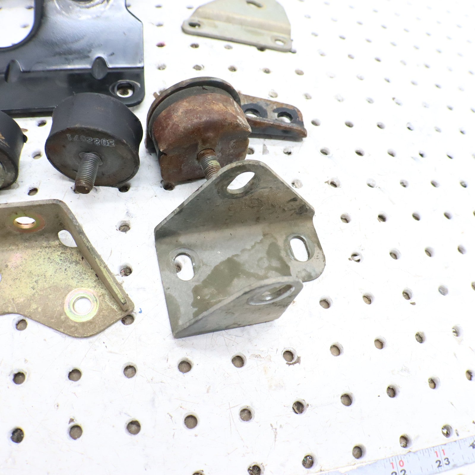2008 Polaris Sportsman 800 Engine Motor Mounts 5244771-067 1013134-067 5247368 