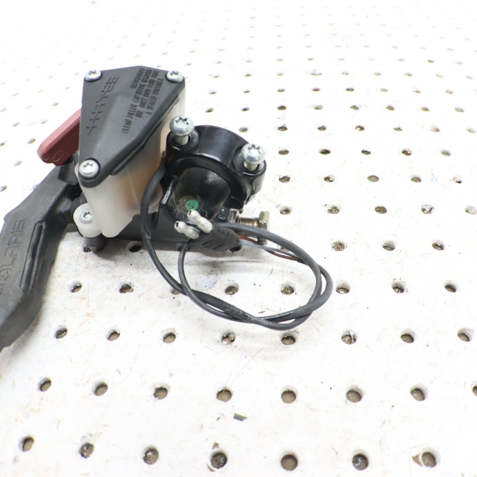 2016 Polaris Rush 800 Hand Brake Lever Master Cylinder 2206021