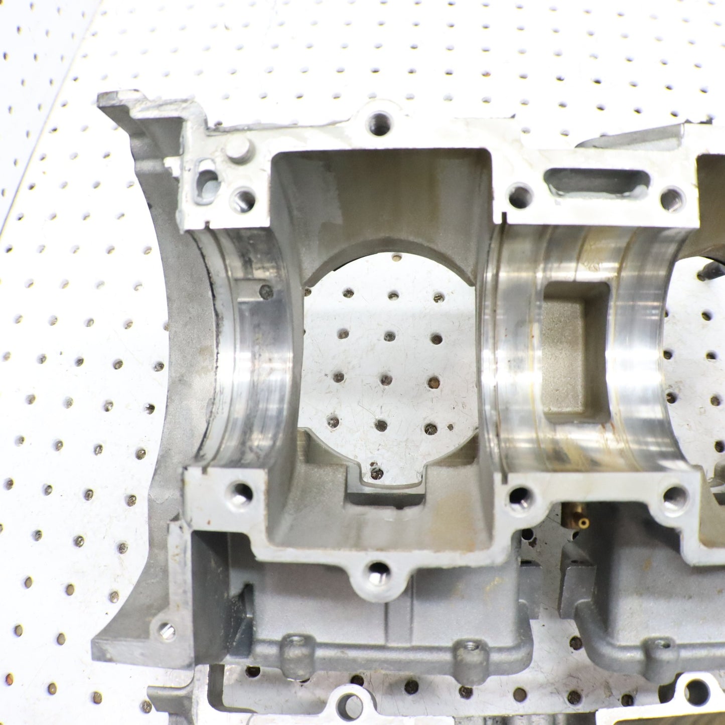 2007 Polaris Iq 600 Crankcase Engine Case Motor Case Crank Case 2203037; 1202738