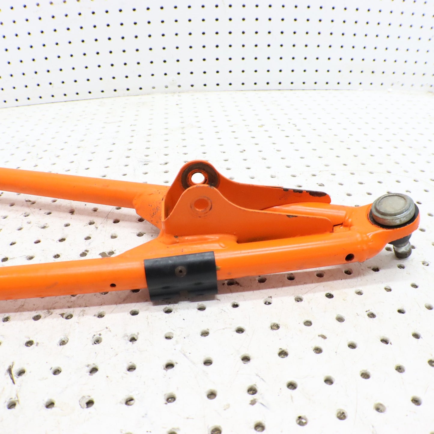 2013 Polaris Ranger Xp 900 Front Upper Right Control Arm 1018168-589 1020888-589