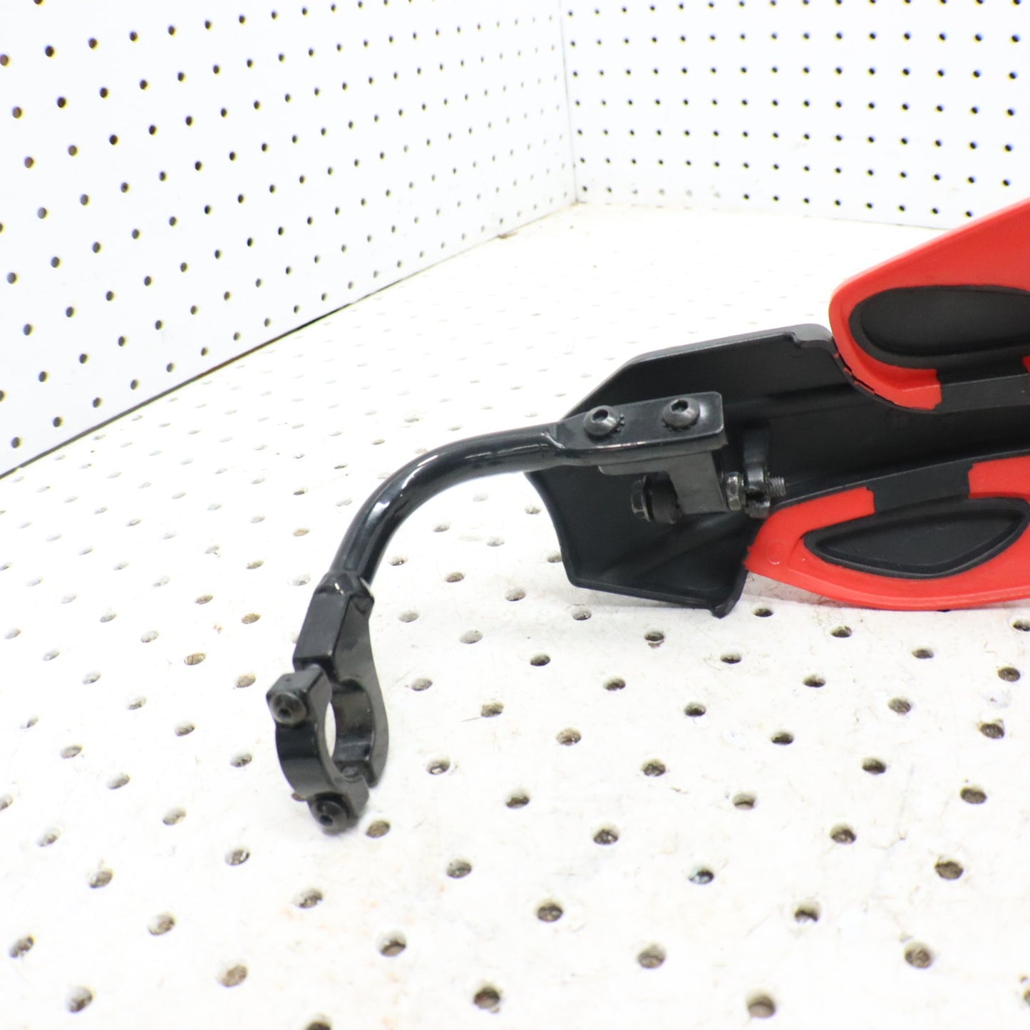 2016 Polaris Rush 800 Hand Guards 2876845 red