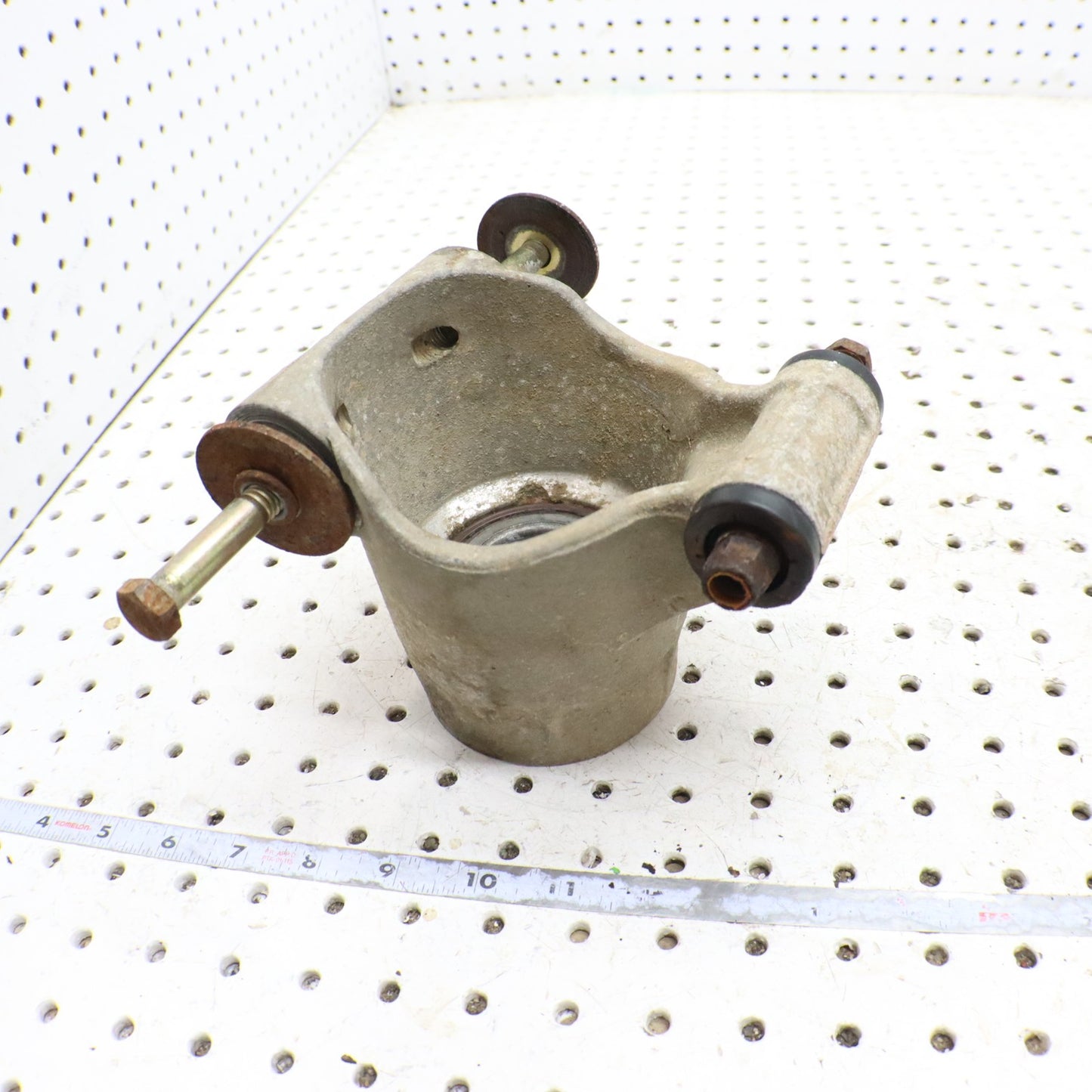 2003 Polaris Sportsman 600 left Bearing Carrier Knuckle Rear 5133663; 5134206 