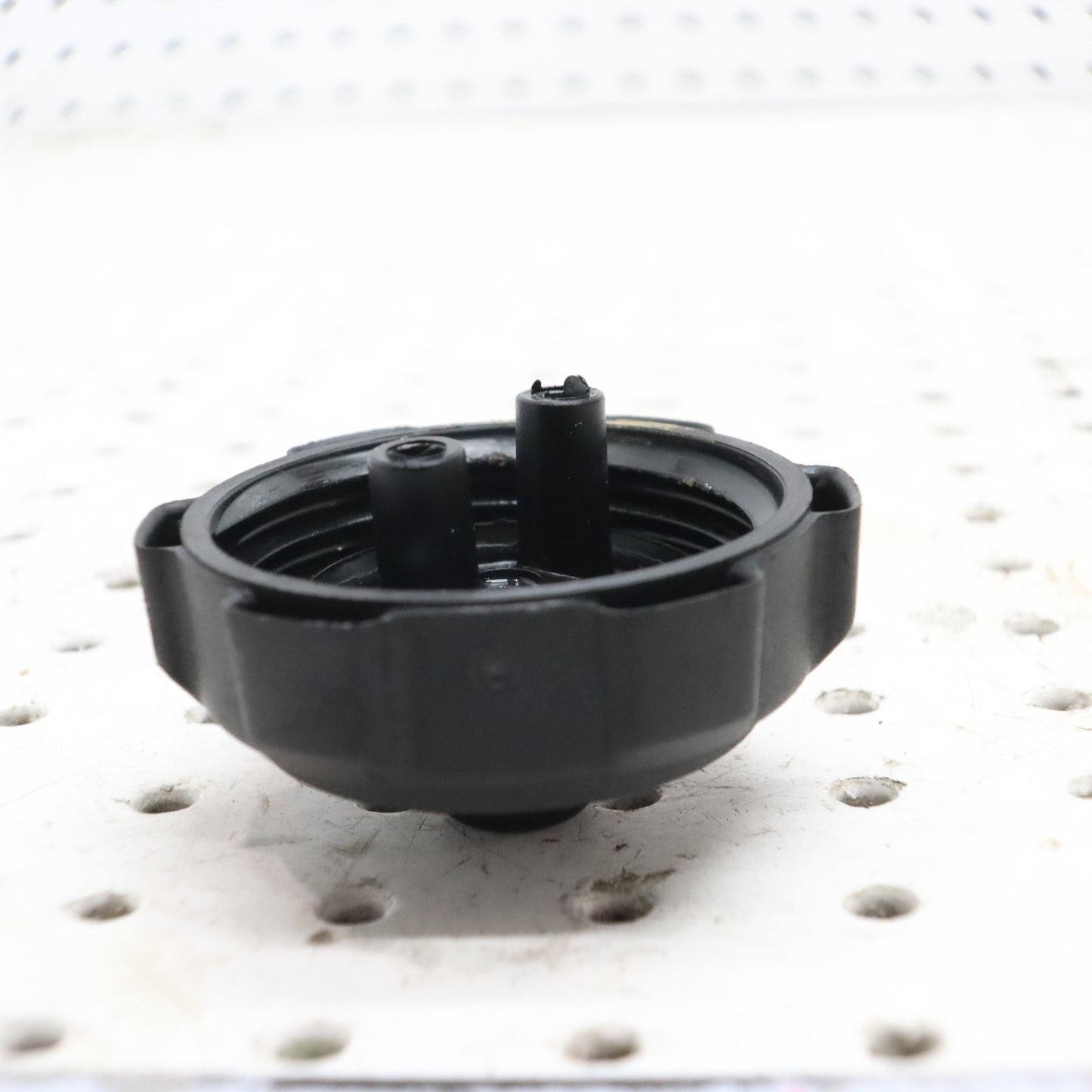 2016 Arctic Cat M8000 Oil Tank Cap Cover Lid 2670-447; 2670-643