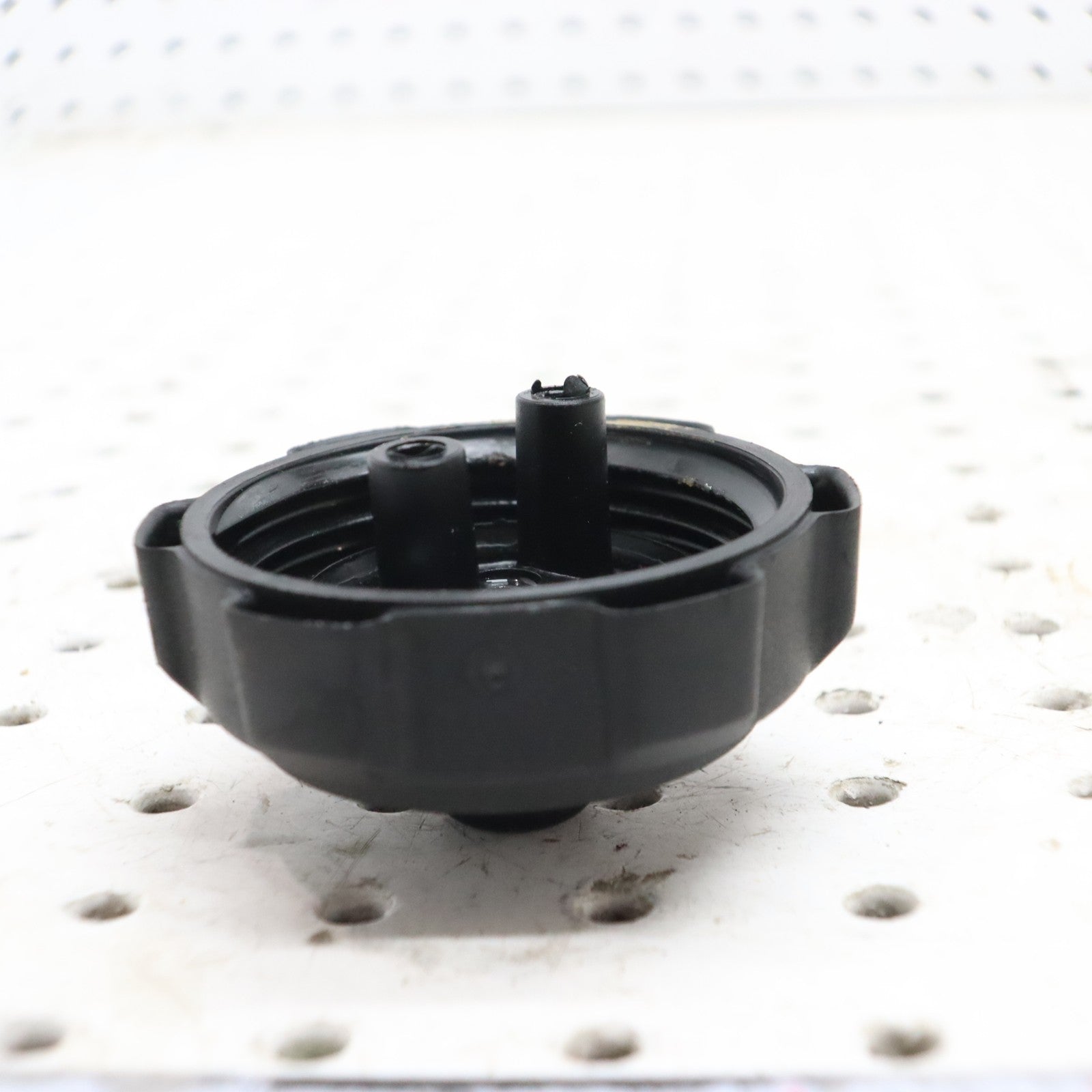 2016 Arctic Cat M8000 Oil Tank Cap Cover Lid 2670-447; 2670-643