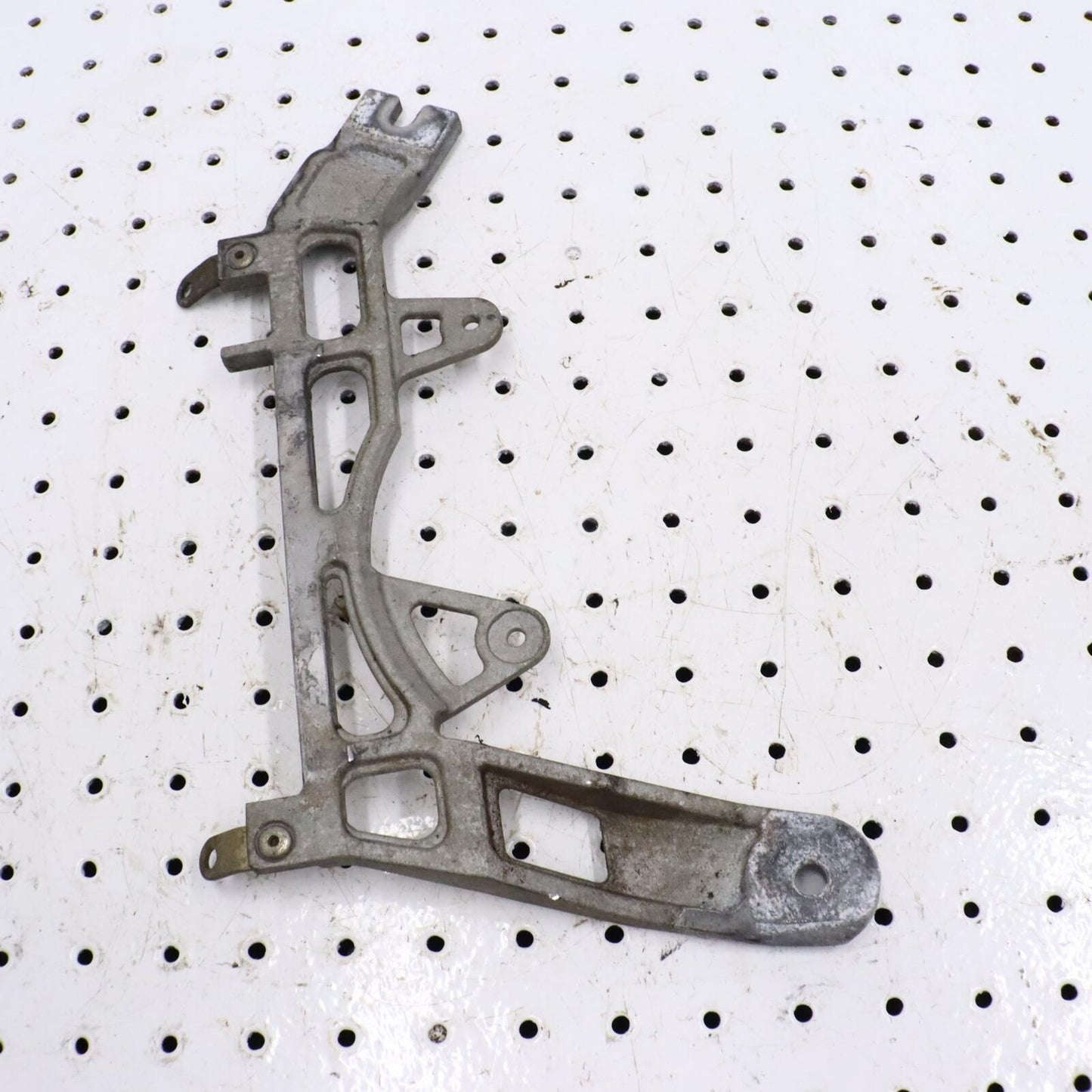 2014 POLARIS PRO RMK 800 RESONATOR MOUNT ASSEMBLY 1017804 