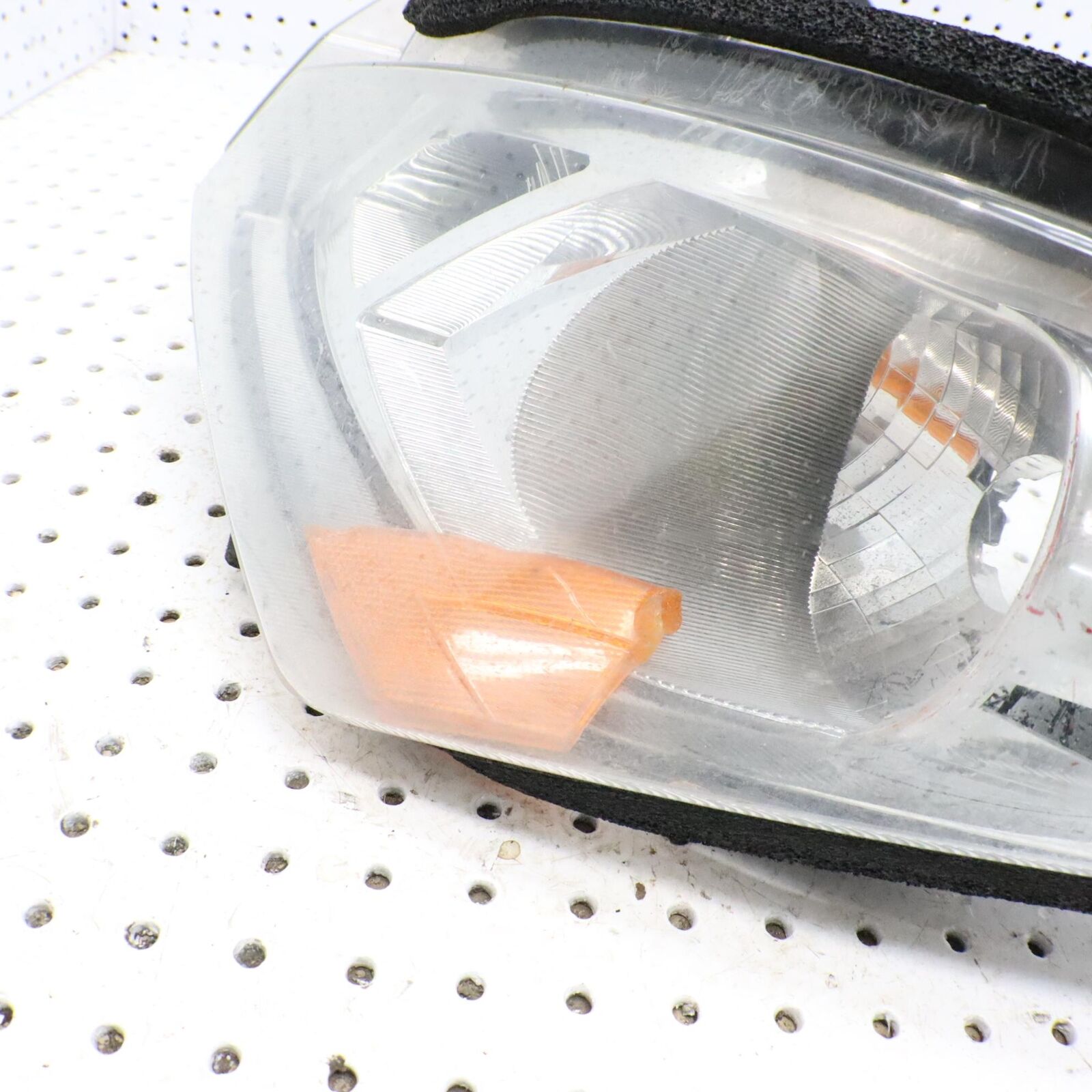 2006 POLARIS FUSION 700 HEADLIGHT 2410377