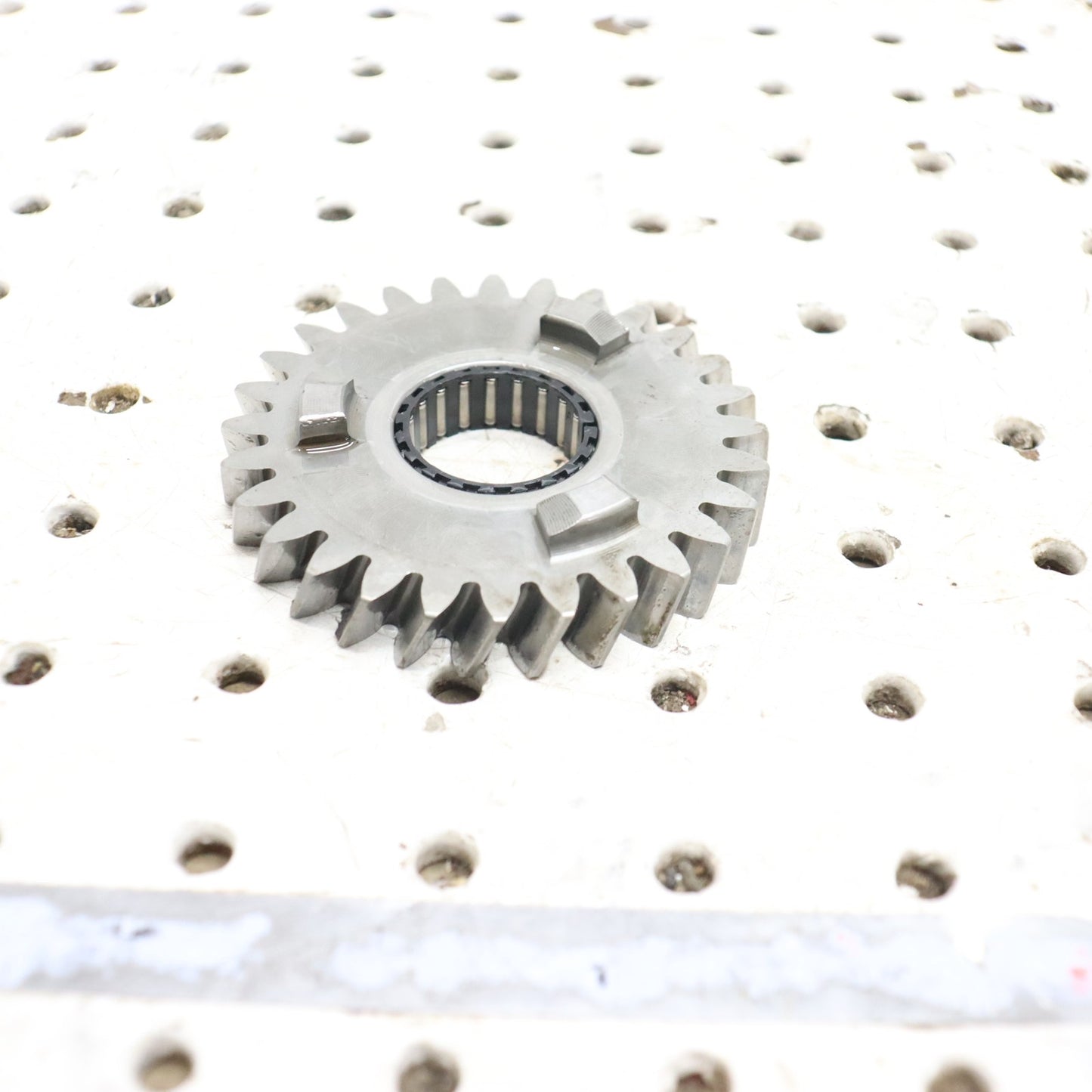 2004 Polaris Sportsman 500 Transmission Gearcase Gear 28T 3234068