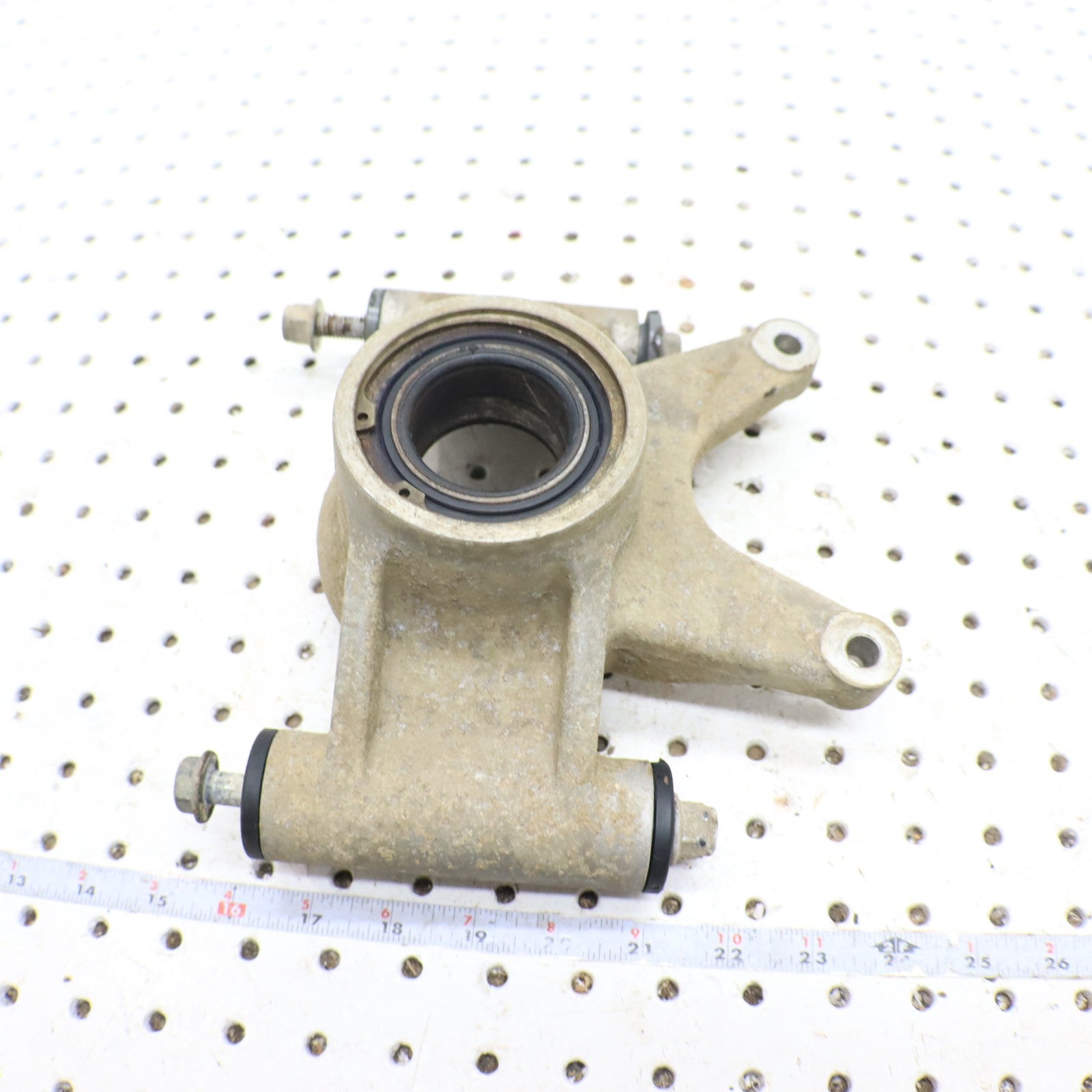 2009 Polaris Sportsman Xp 850 Bearing Carrier Knuckle Rear 5136105