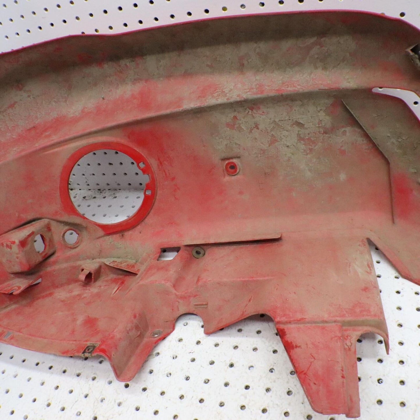 2013 YAMAHA GRIZZLY 700 FRONT FENDER RIGHT 1HP-F1556  RED