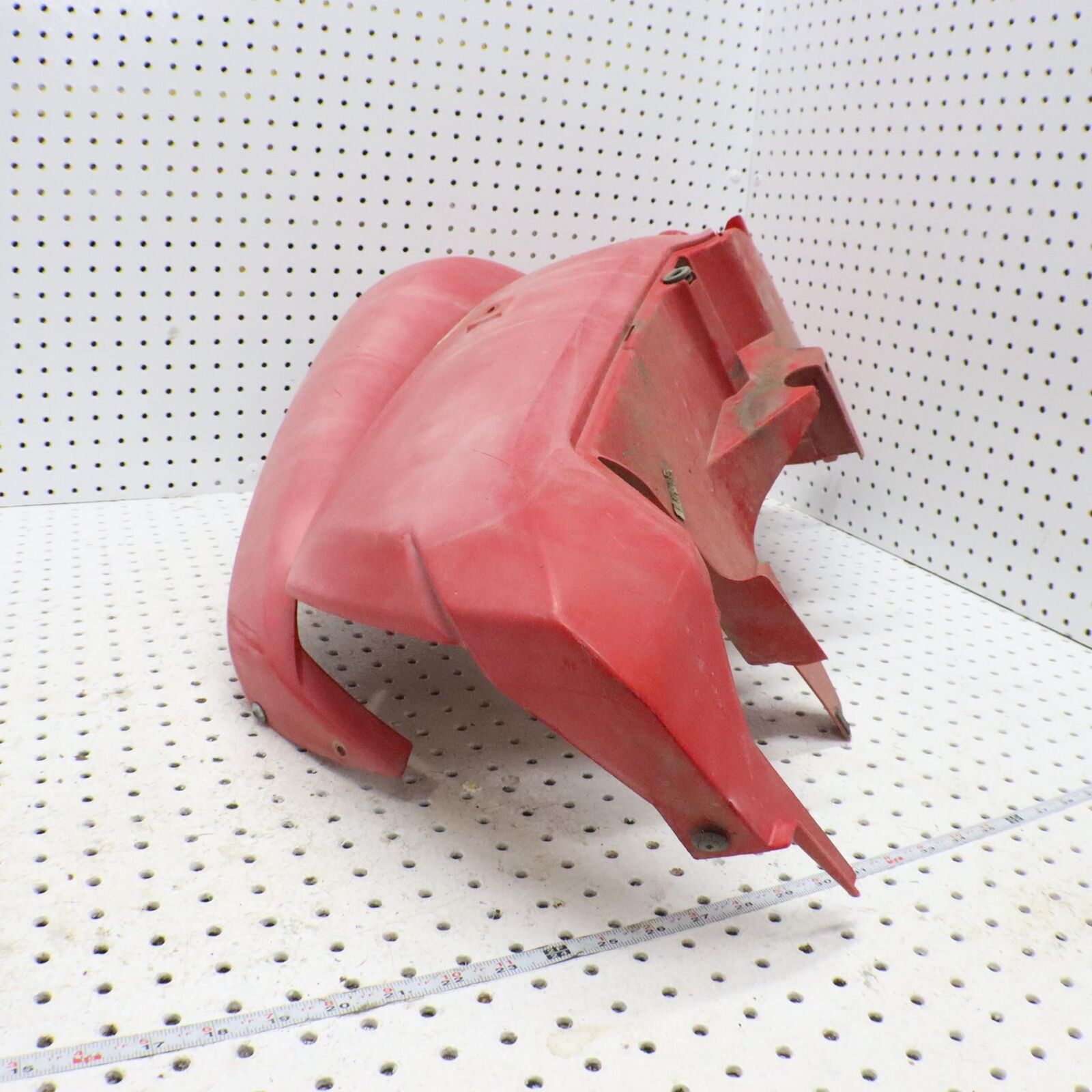 2013 YAMAHA GRIZZLY 700 FRONT FENDER RIGHT 1HP-F1556  RED