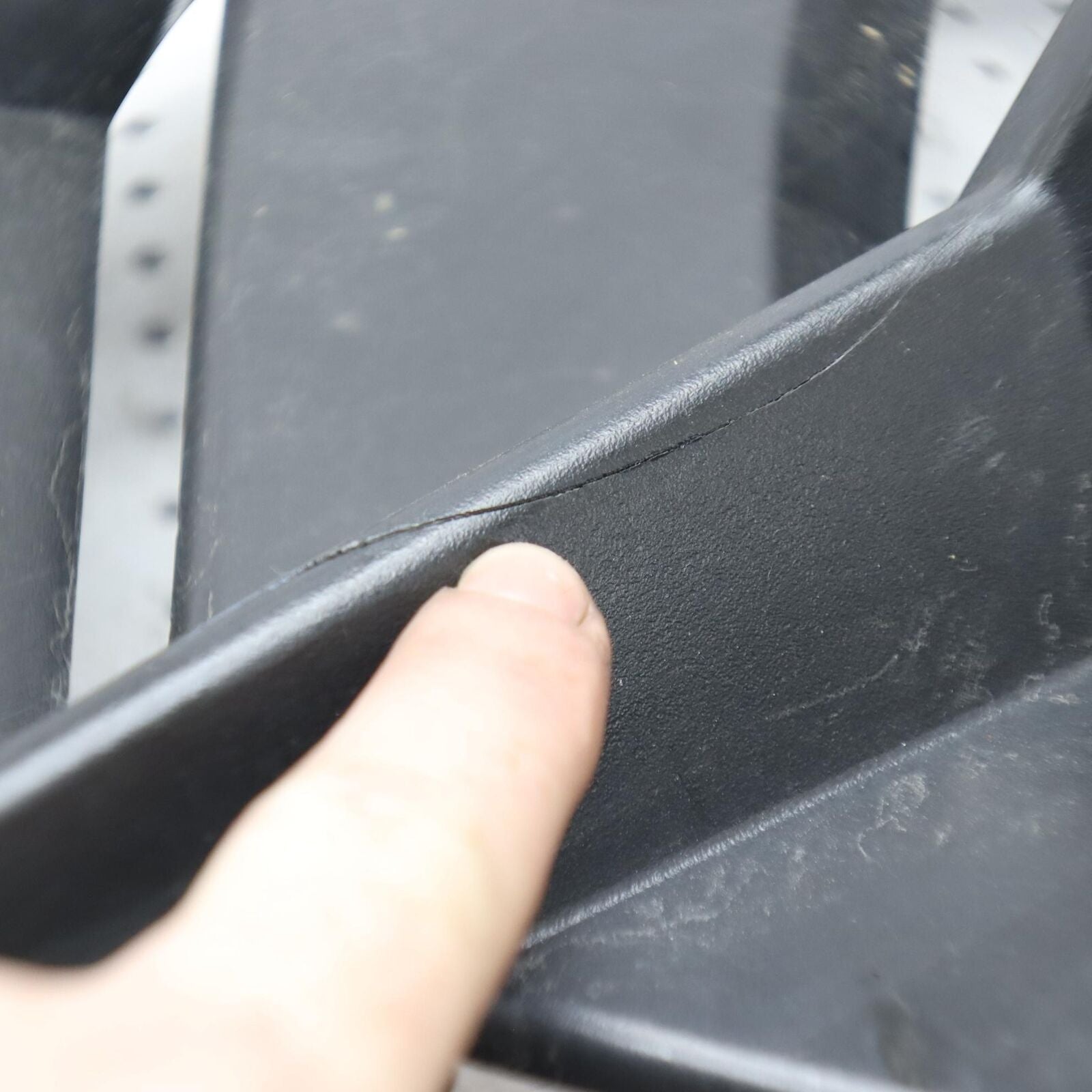 2014 POLARIS PRO RMK 800 HOOD SHROUD 5437509-070 (CRACKED)