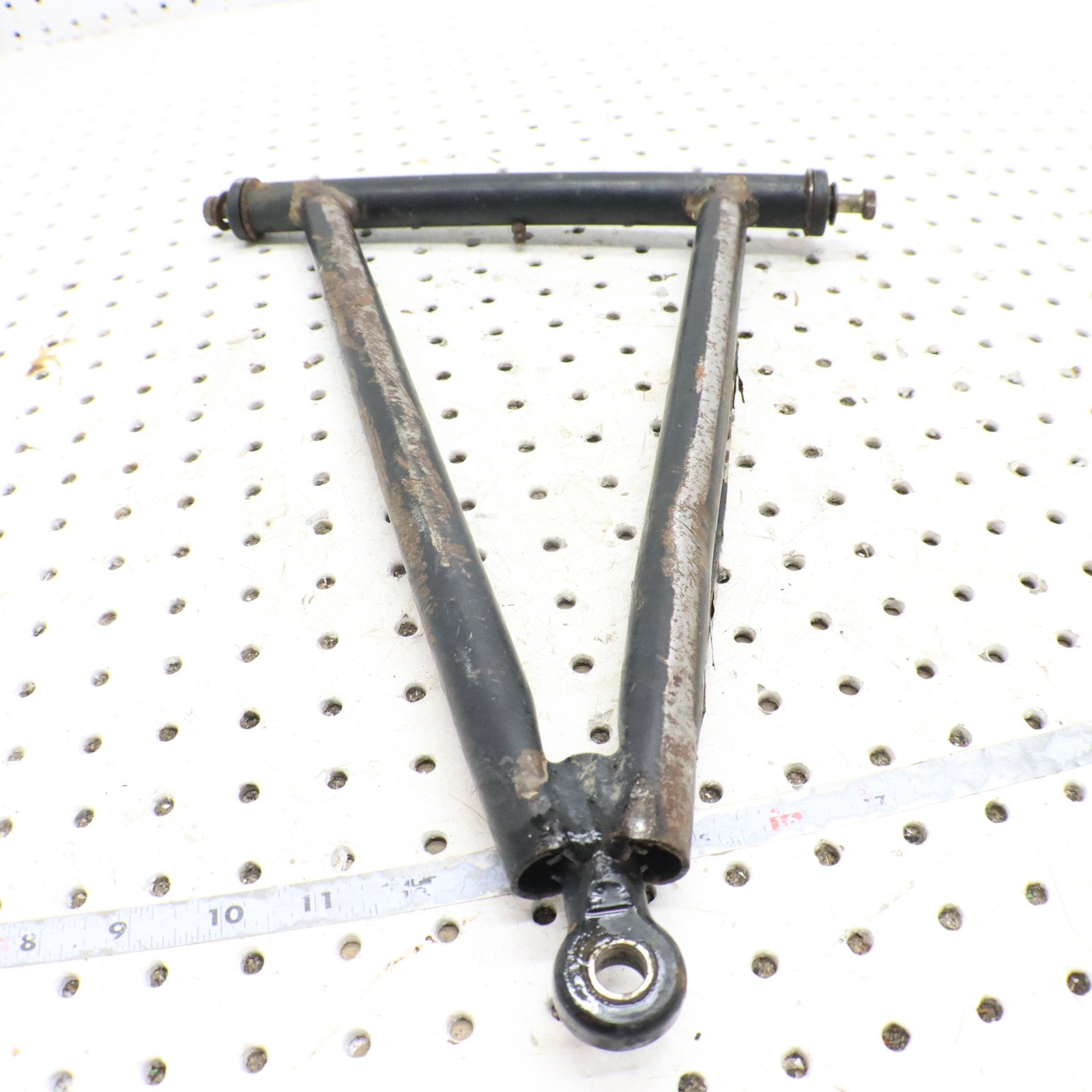 2018 Polaris Sportsman 570 Efi Front Lower Left Control A Arm 1542161-067 DENT
