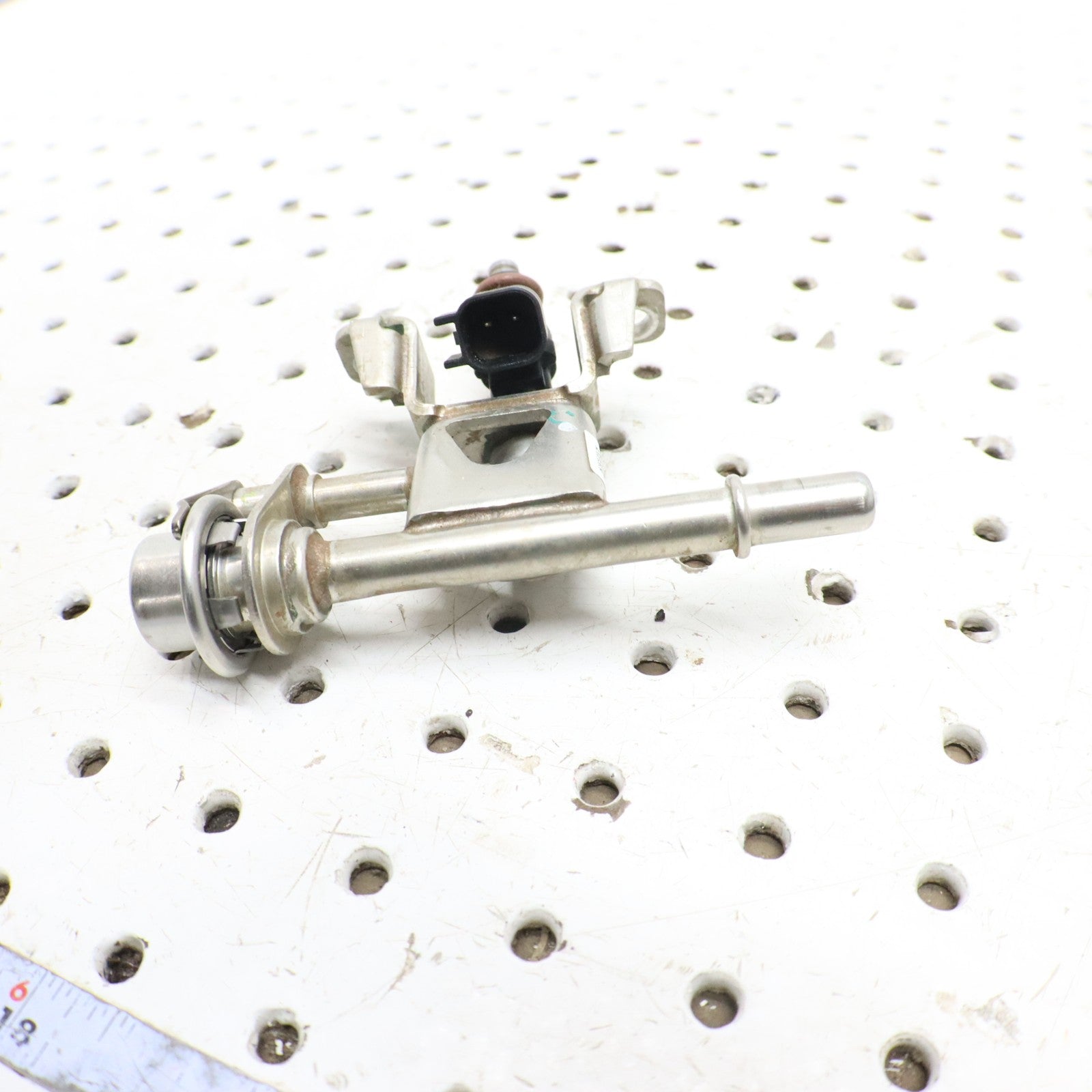 2016 Polaris Sportsman 570 Fuel Rail & INJECTOR 2521403 ; 2521068