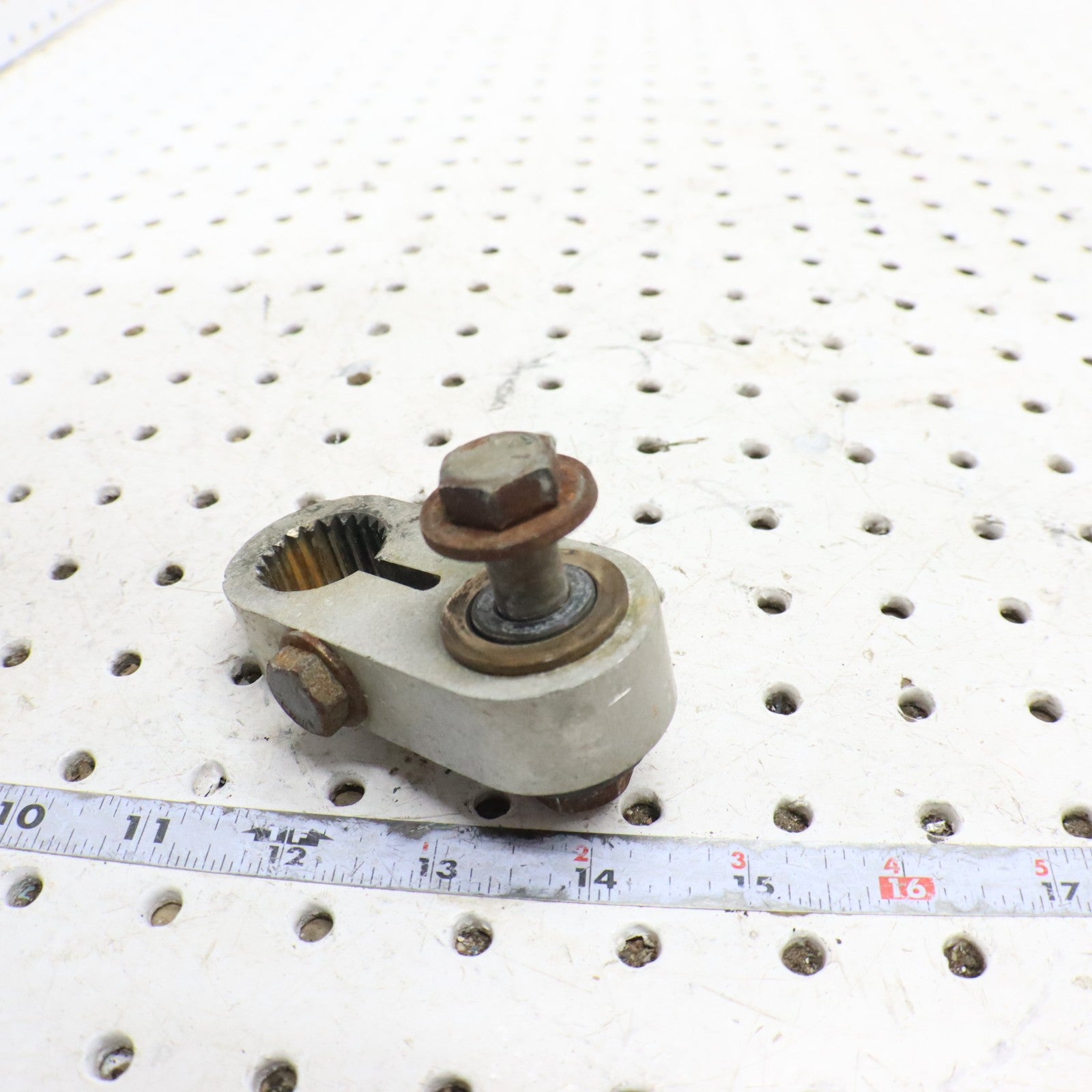 2007 Polaris Iq 600 Rear Arm 1541967; 3514331; 5134046