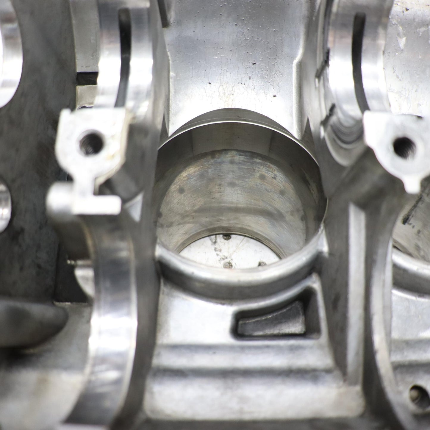  POLARIS SPORTSMAN XP 850 CRANKCASE ENGINE CASE 2204054; 2204957; 5632167 CORE