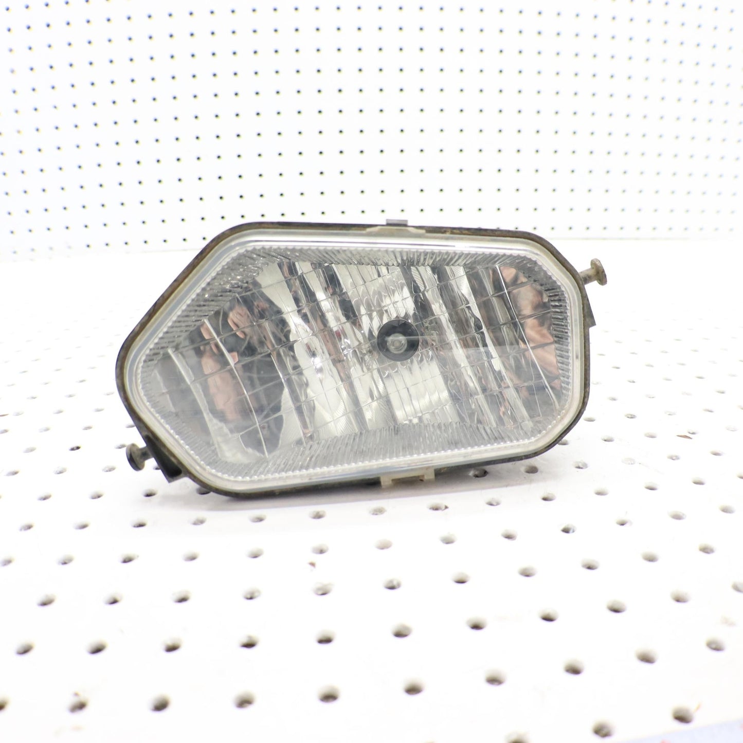 2016 POLARIS SPORTSMAN 570 HEADLIGHT HEAD LIGHT BUMPER RIGHT 2410616