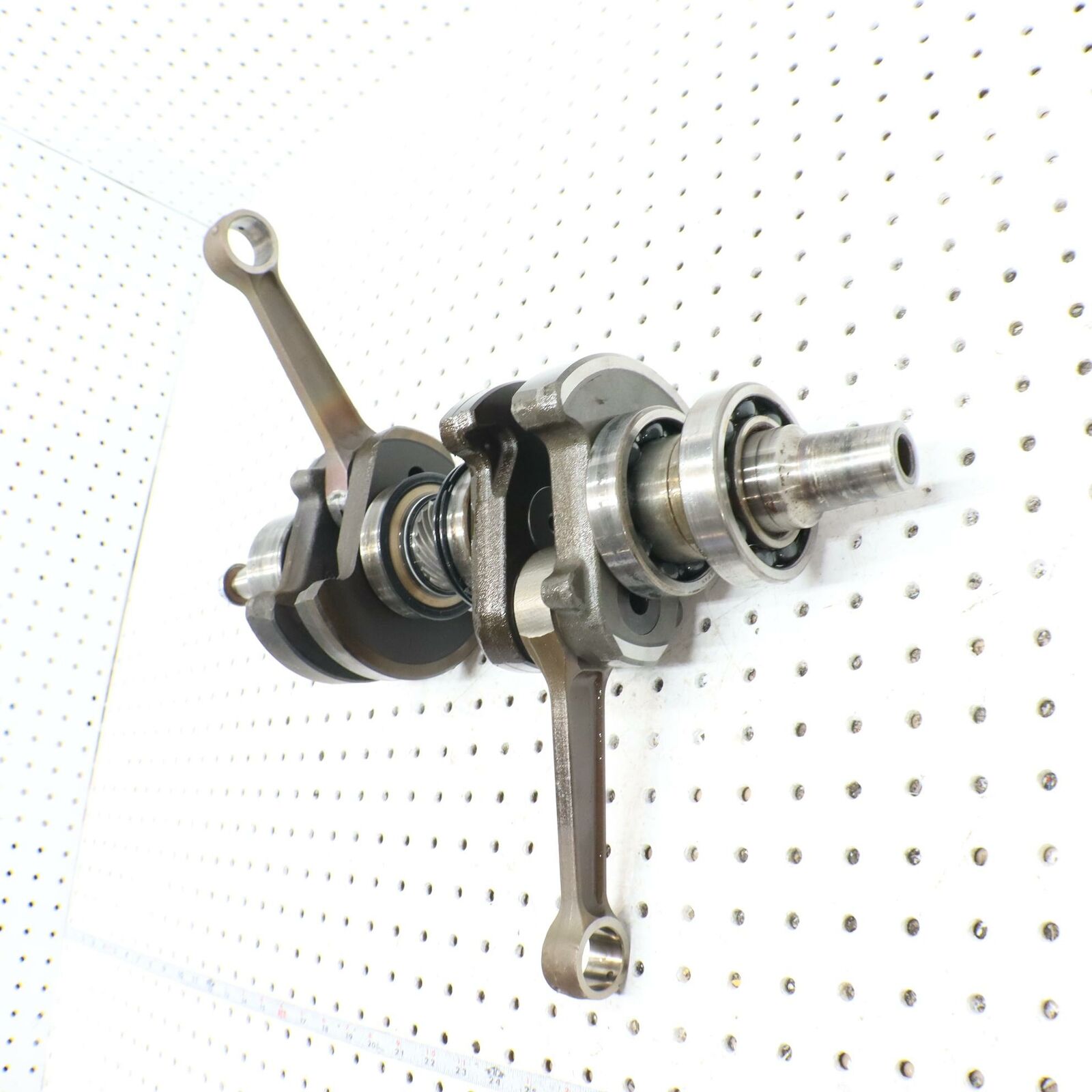 2006 POLARIS RMK 700 ENGINE MOTOR CRANKSHAFT CRANK SHAFT  2203617 core