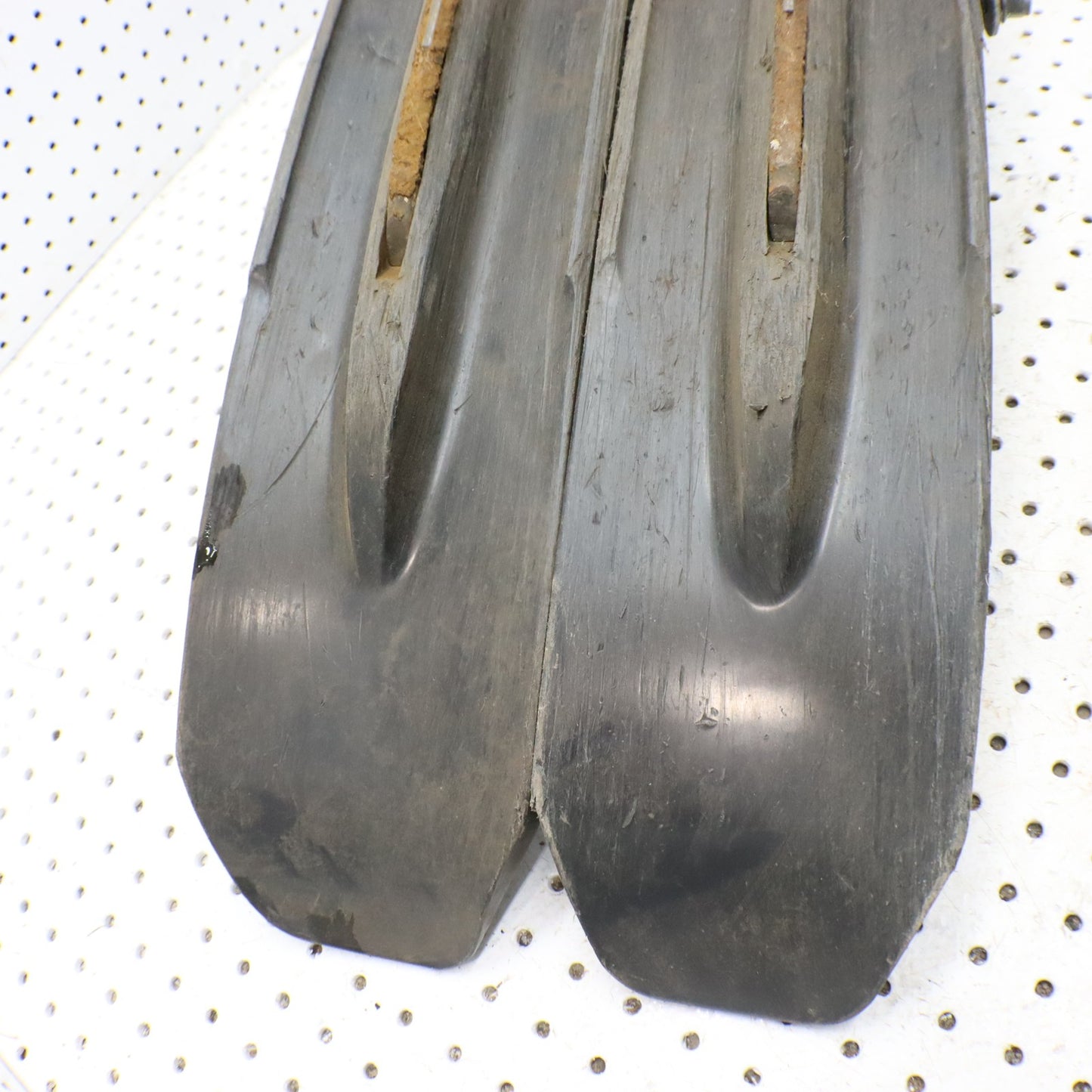 2016 Polaris Rush 800 Skis 1823916-070; 1825027-070 