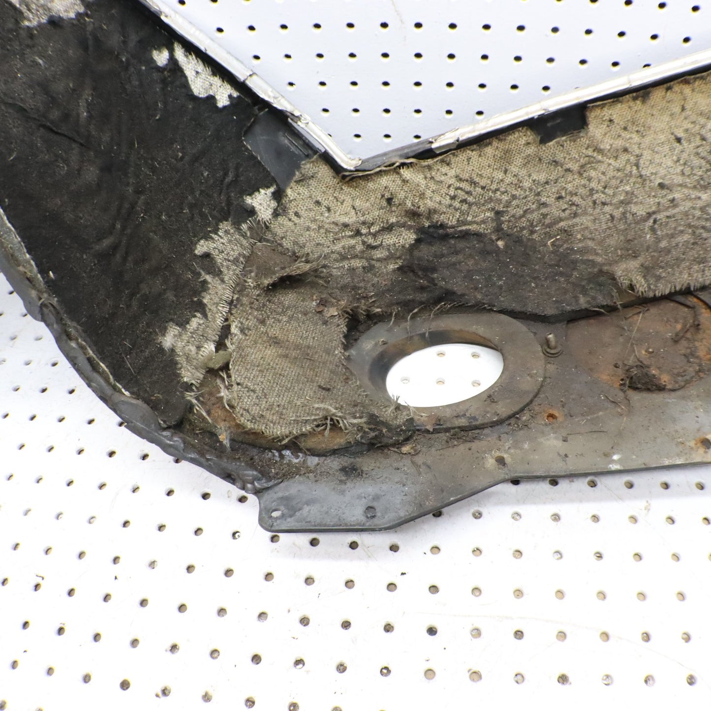 2007 Polaris Iq 600 Fender Bellypan Right 2633254-070