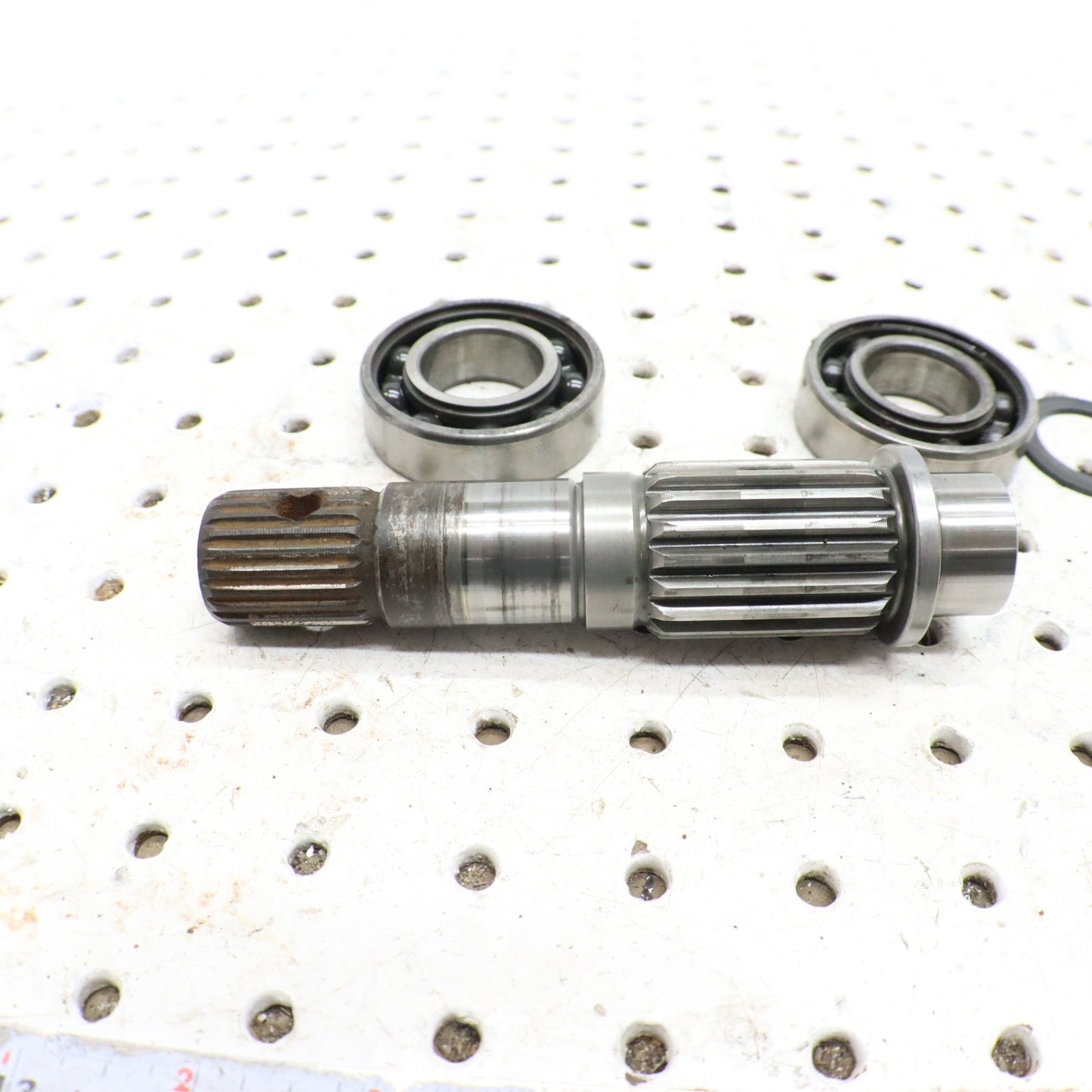 2009 Polaris Sportsman 800 Transmission Gearcase Rear Output Shaft 3233911