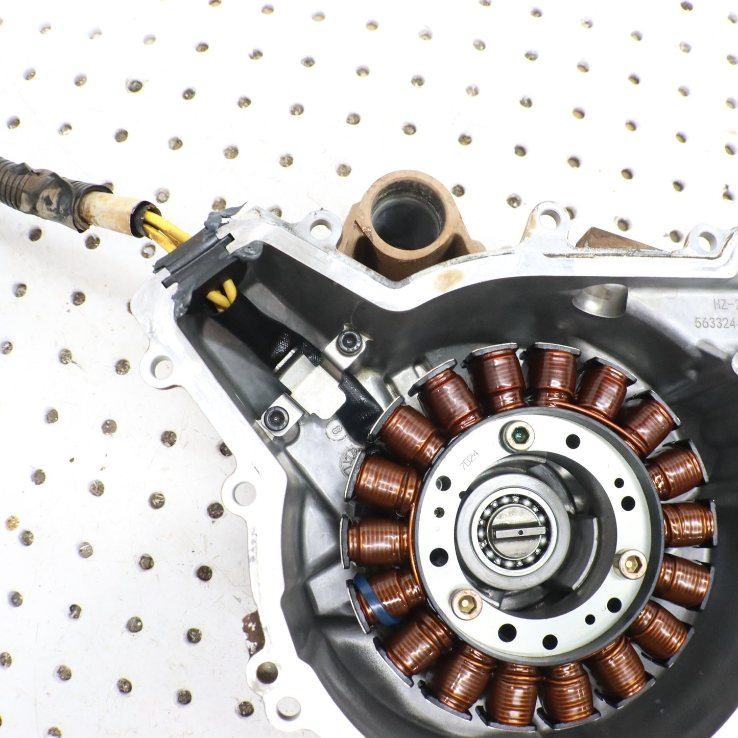 2017 Polaris Sportsman 570 Stator Cover Waterpump 2205170; 3022724; 5144584 