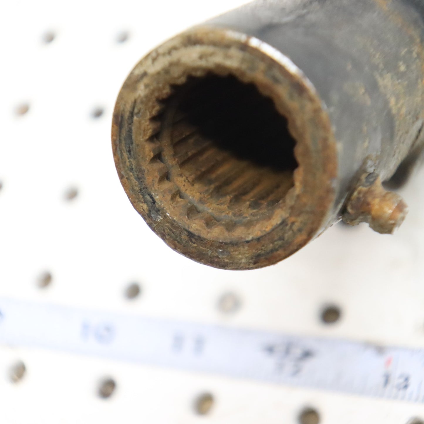 2016 Polaris Sportsman 570 Front Prop Shaft 1332860; 1334441 GOOD CONDITION