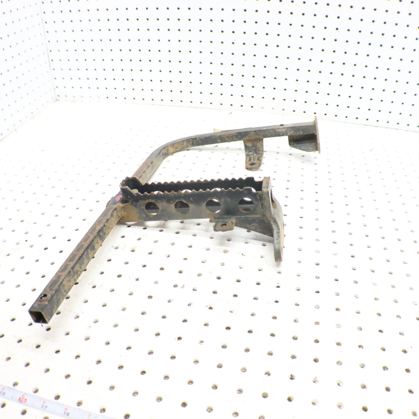 2016 SUZUKI KING QUAD 500 RIGHT STEP STAND FOOTREST 43510-11HA0; 43510-11HC0