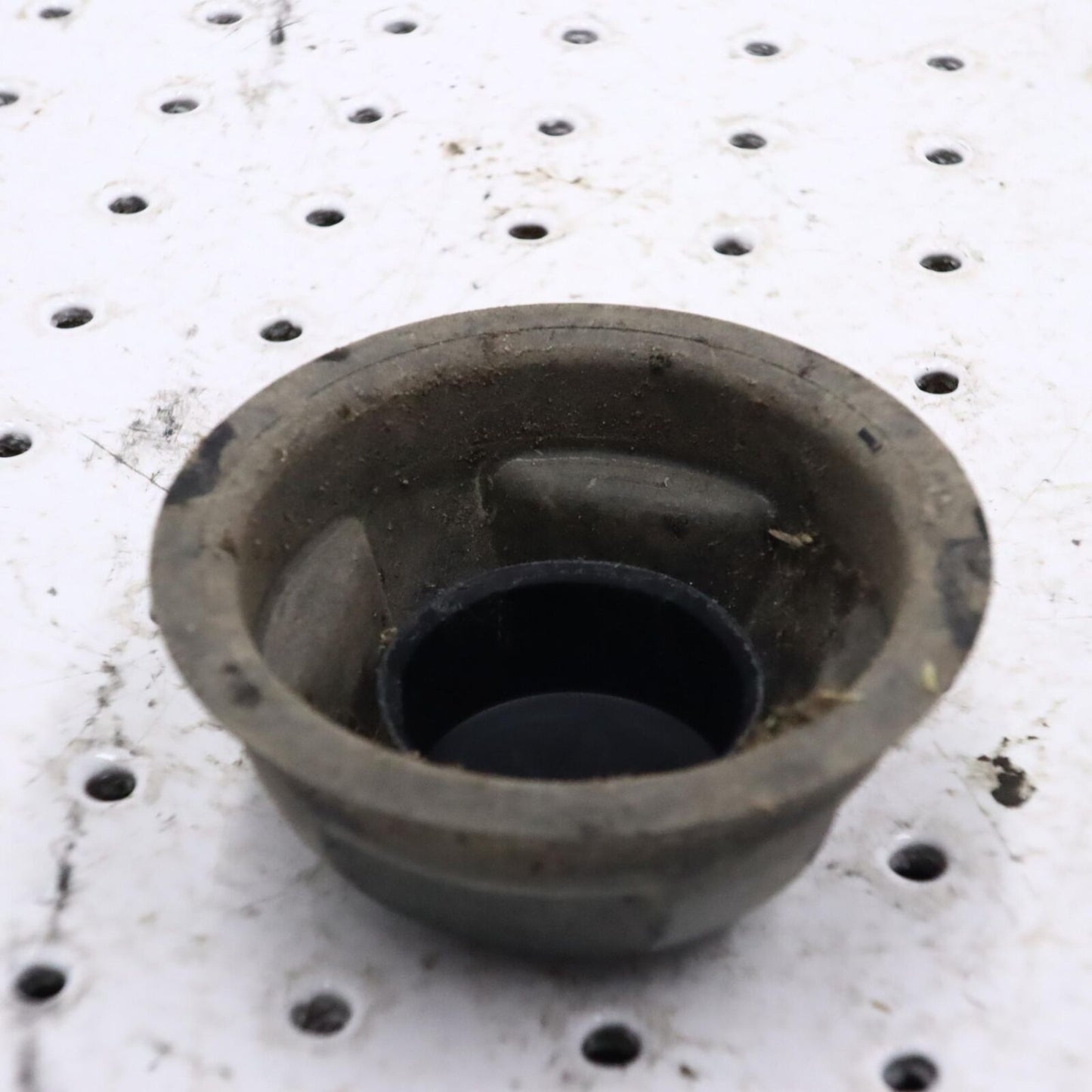 2013 YAMAHA GRIZZLY 700 WHEEL HUB DUST CAP COVER 1HP-F512A-00-00 