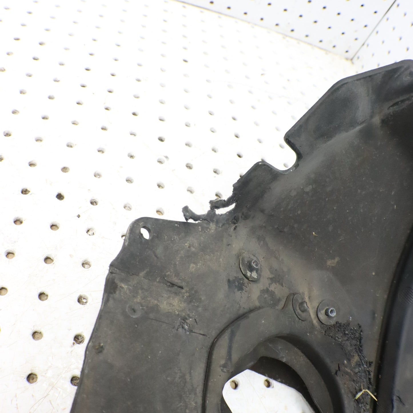 2016 Polaris Rush 800 Fender Bellypan Right 2635838