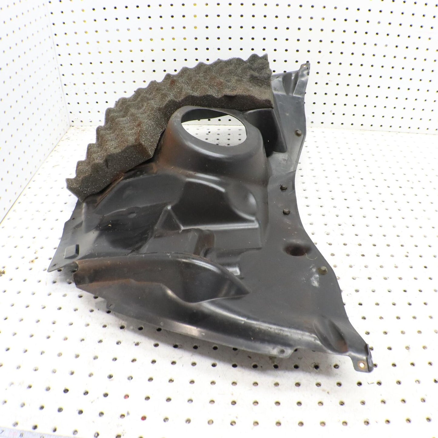 2006 POLARIS FUSION 600 HEAD LIGHT ACCESS COVER HOOD PLENUM 2633251