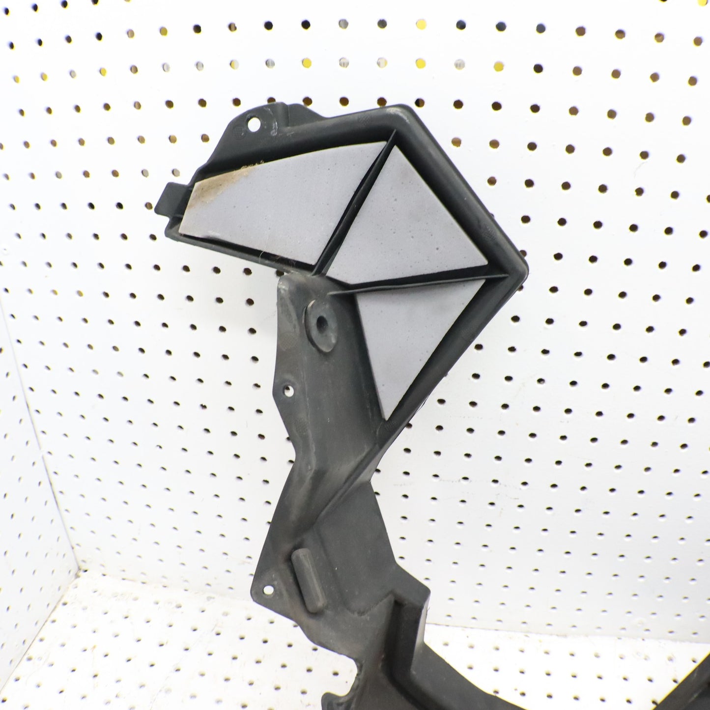 2016 Polaris Rush 800 Fender Bellypan Right 2635838