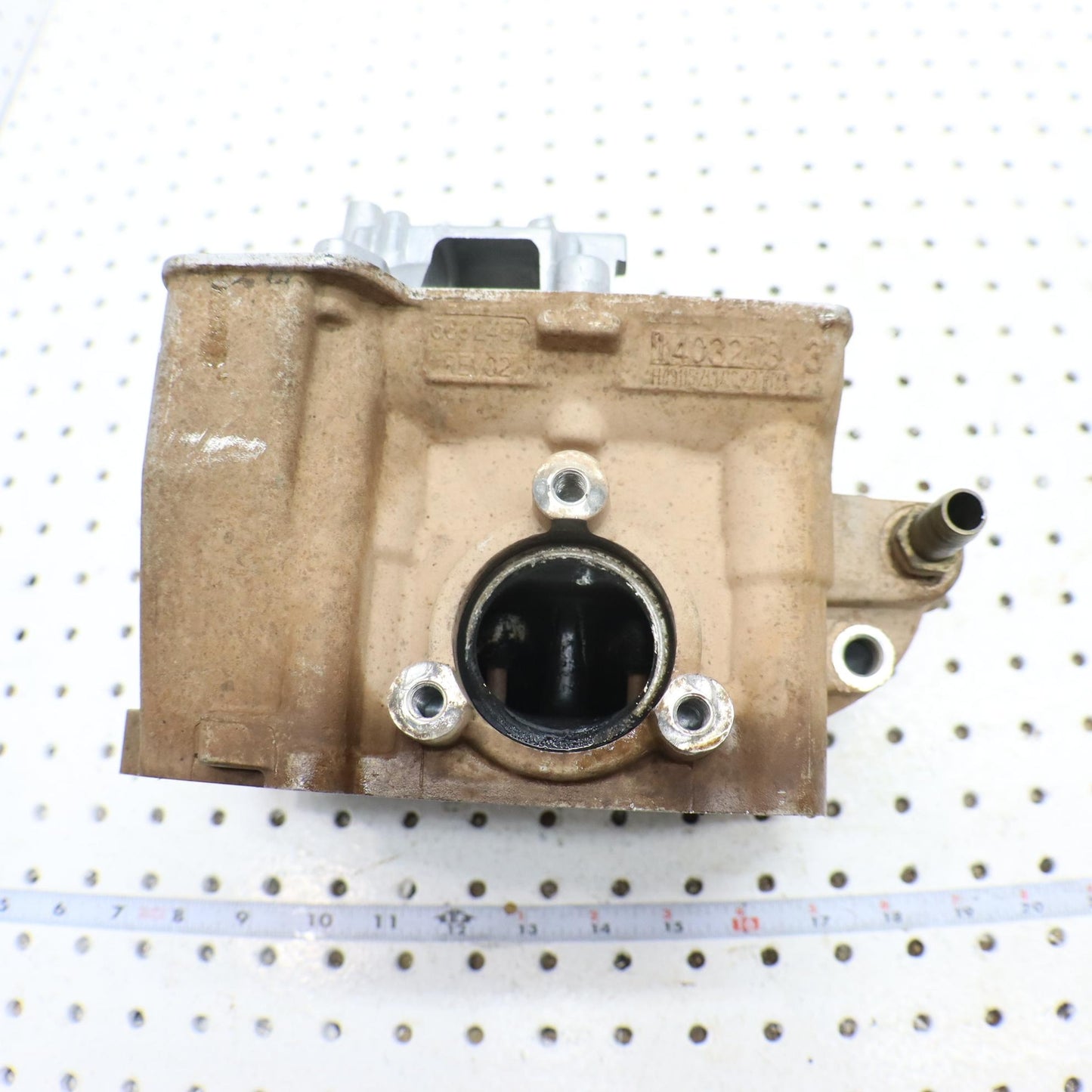 2014 Polaris Sportsman 570 Cylinder Head  3022521 2206221