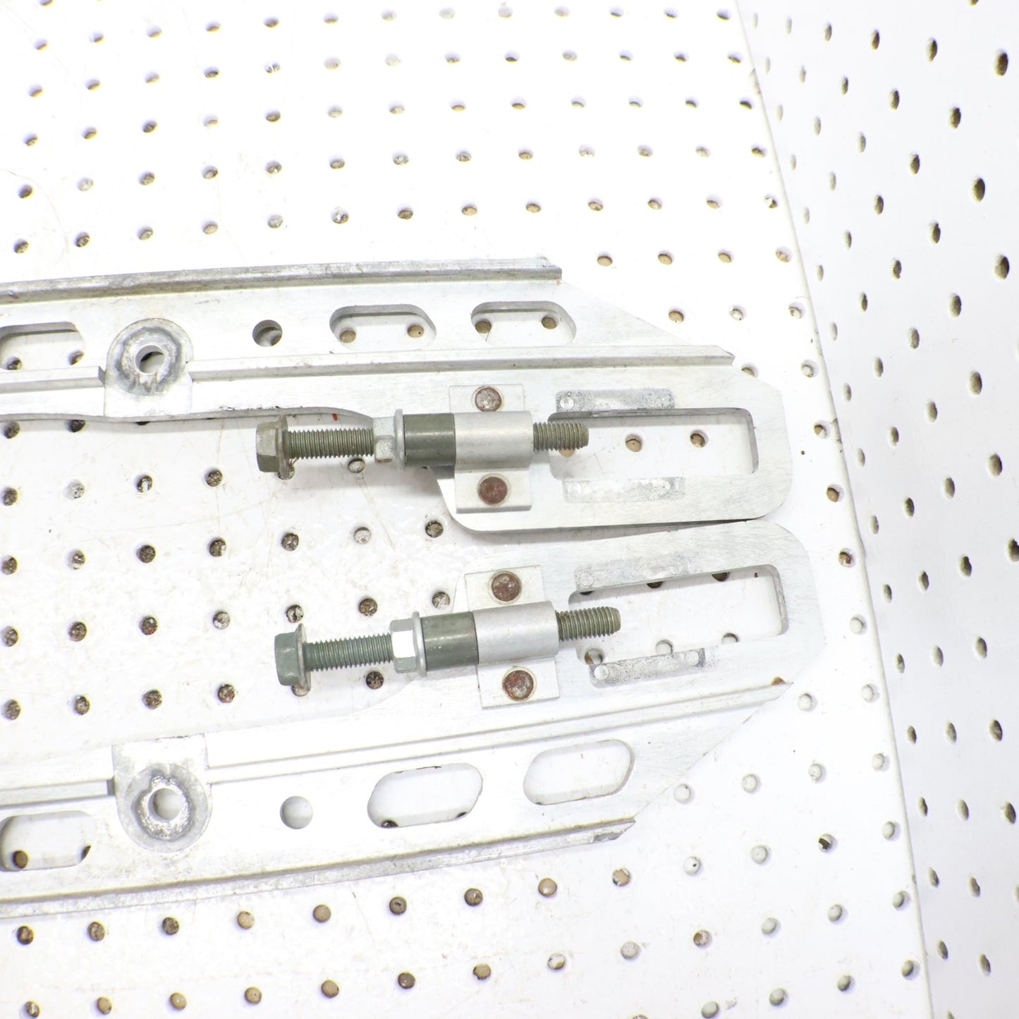 2016 Polaris Rush 800 Slide Rails L & R 1543566-309 ; 1543567-309 GOOD!