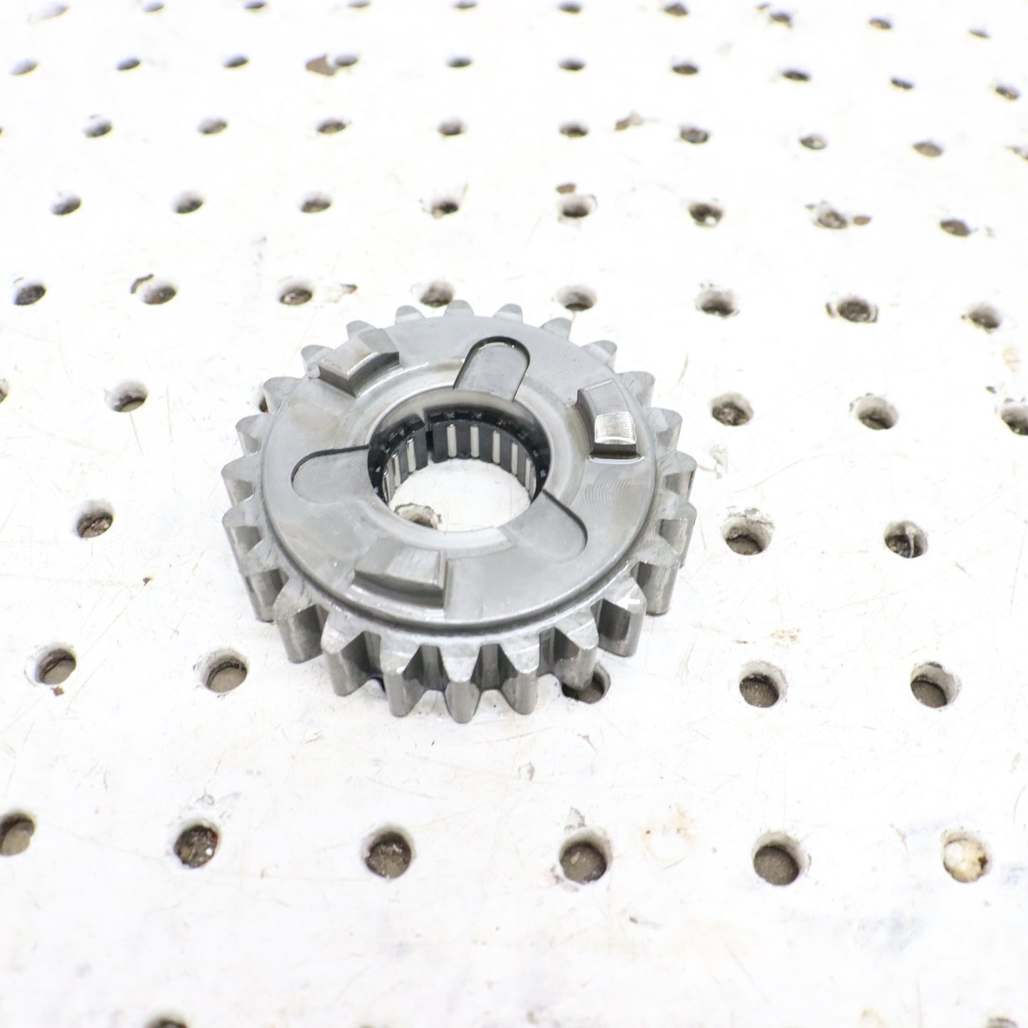 2004 Polaris Sportsman 500 Transmission Gearcase Sprocket 24T 3233854