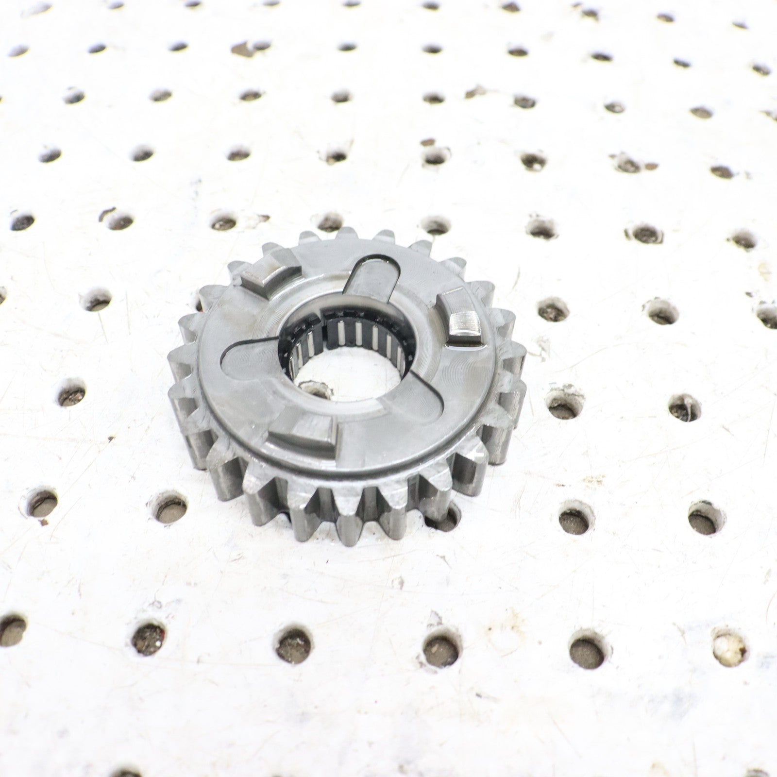 2004 Polaris Sportsman 500 Transmission Gearcase Sprocket 24T 3233854