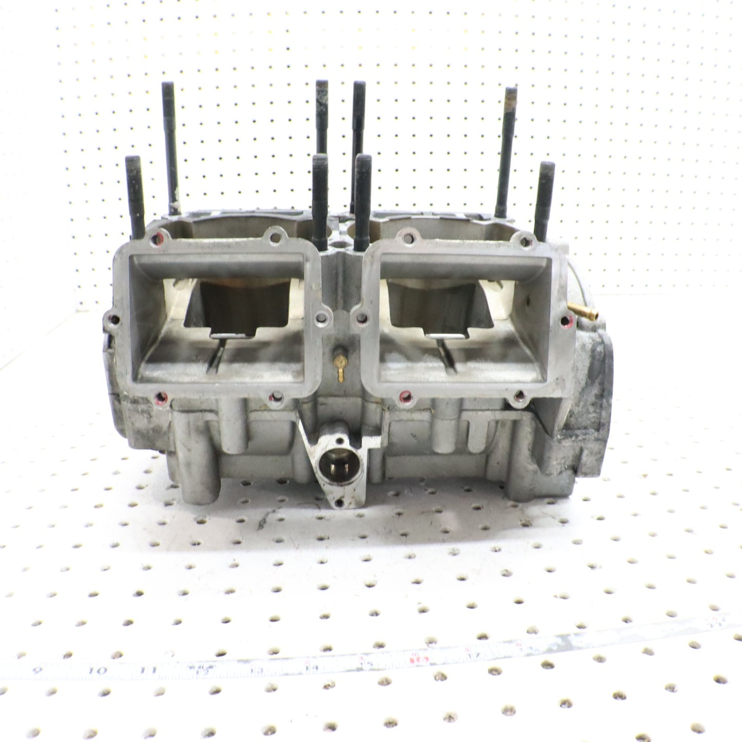 2007 Polaris Iq 600 Crankcase Engine Case Motor Case Crank Case 2203037; 1202738