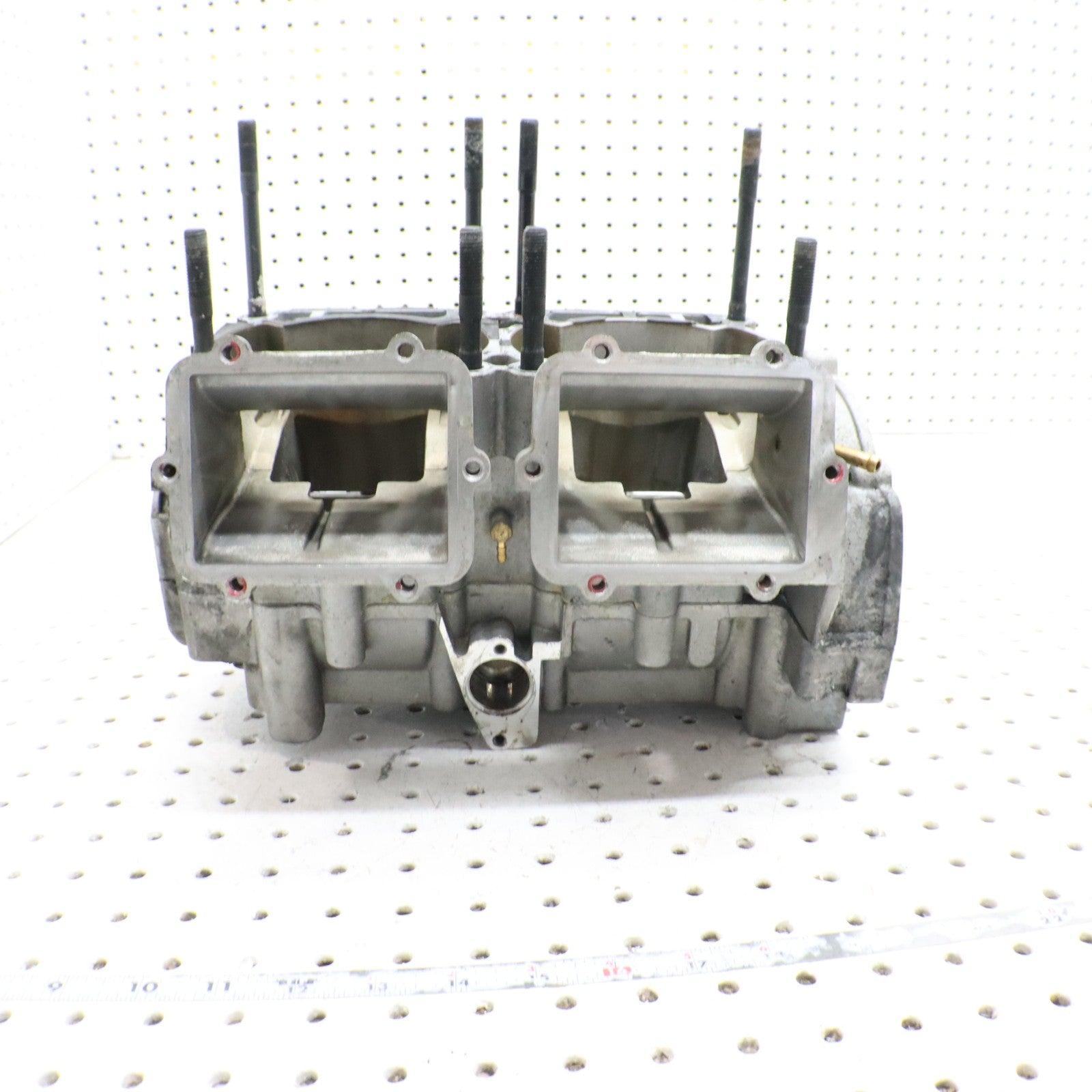 2007 Polaris Iq 600 Crankcase Engine Case Motor Case Crank Case 2203037; 1202738